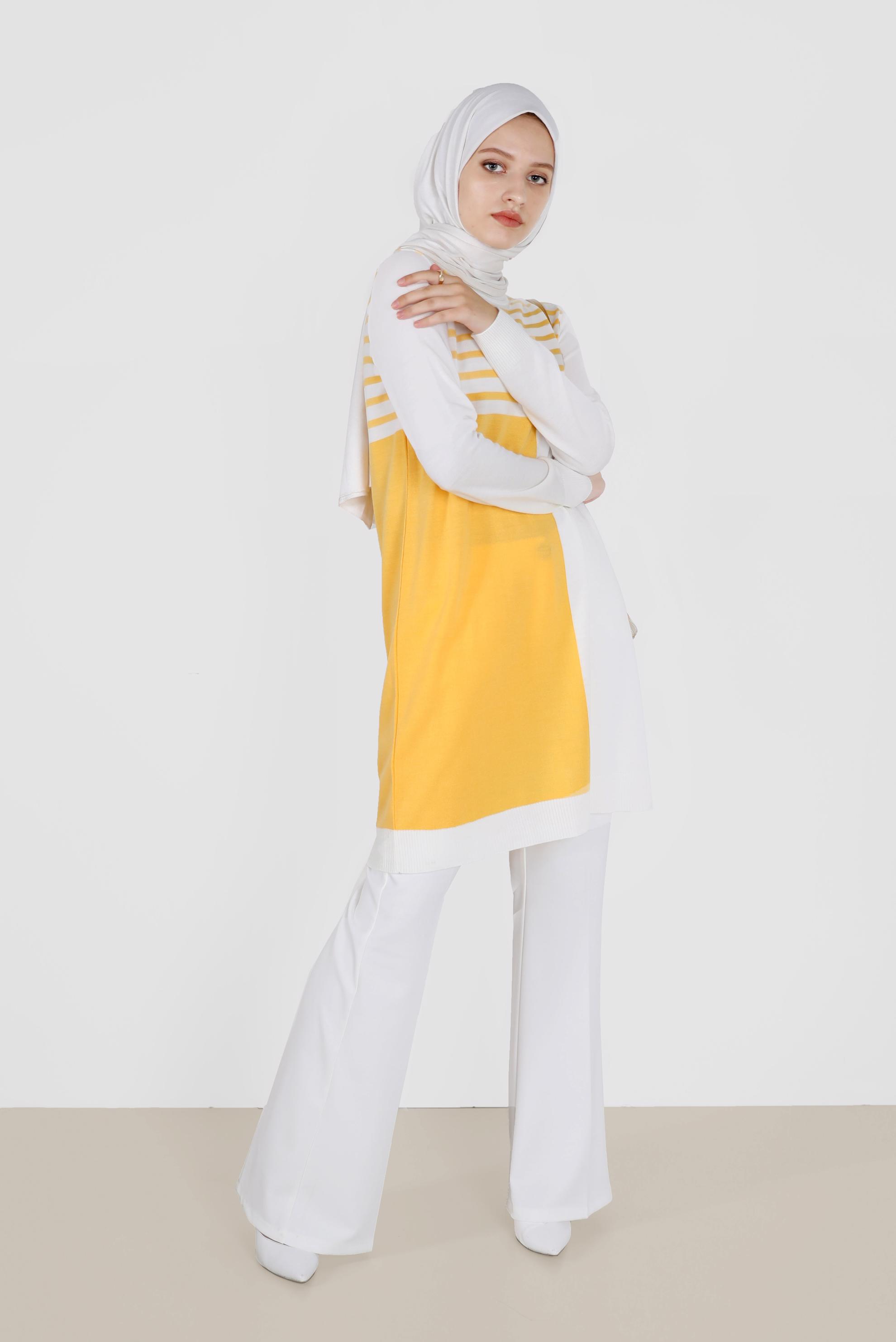 Tesettür giyim SARI ŞERİT DETAYLI İKİ RENKLİ TRİKO TUNİK 42005 