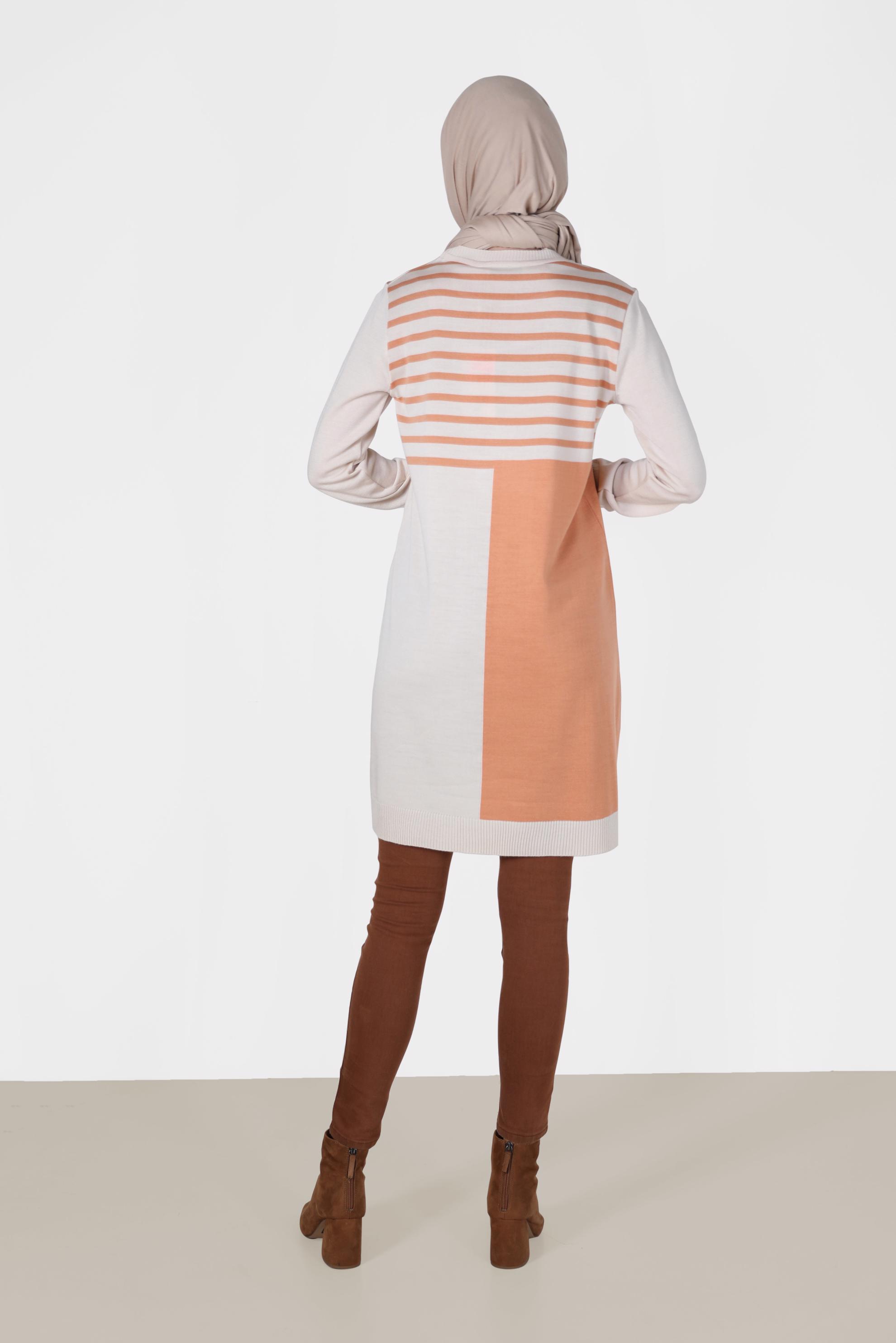 Tesettür giyim PEMBE ŞERİT DETAYLI İKİ RENKLİ TRİKO TUNİK 42005 