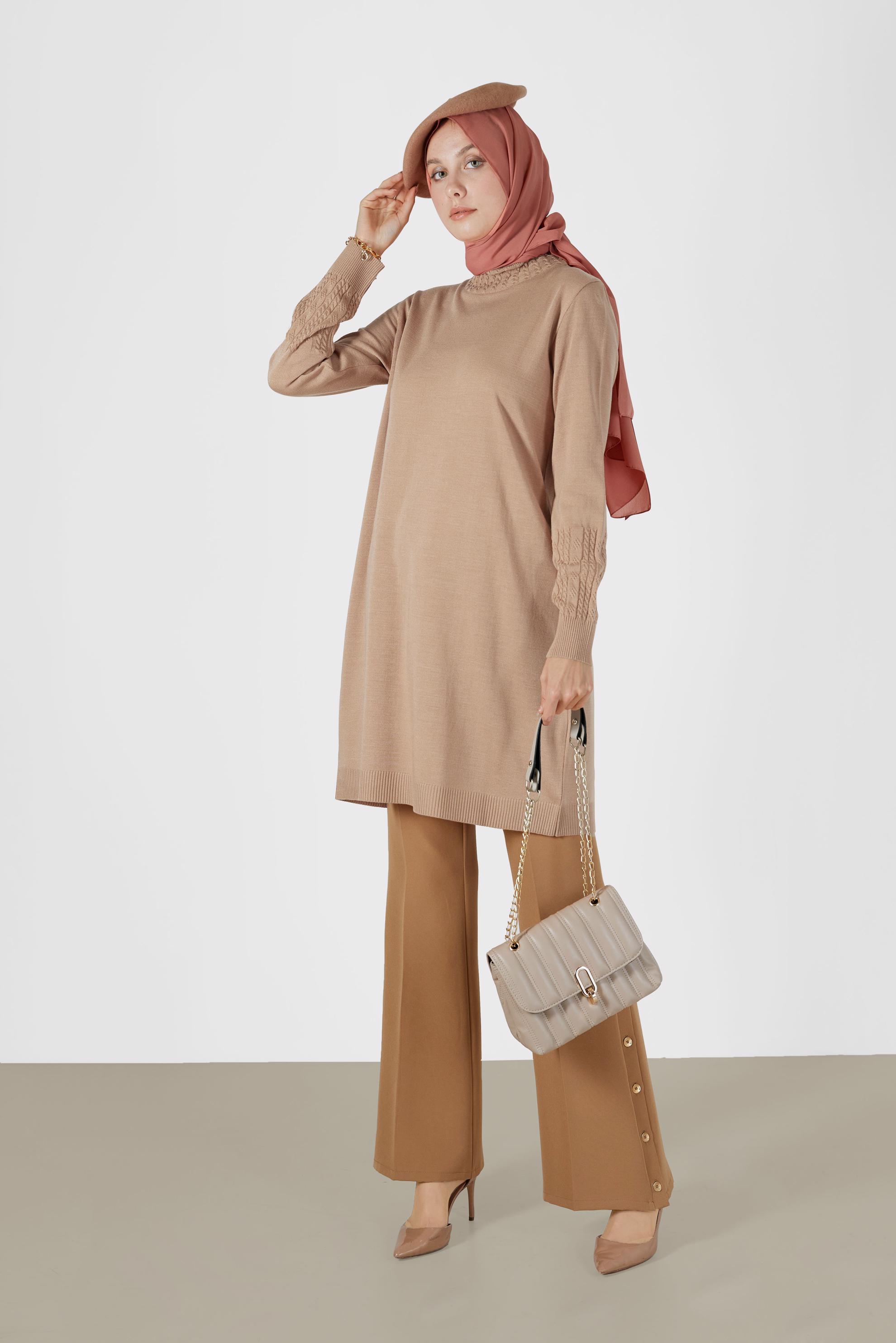 Tesettür giyim BEJ KOL UCU ÖRGÜ DETAYLI TRİKO TUNİK 42006 