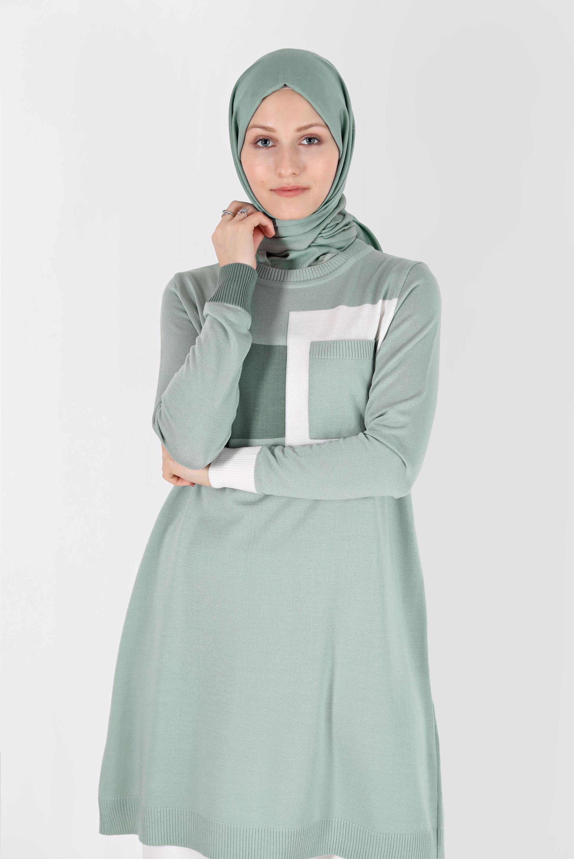 Tesettür giyim YEŞİL GEOMETRİK ŞEKİL DETAYLI TRİKO TUNİK 42011	