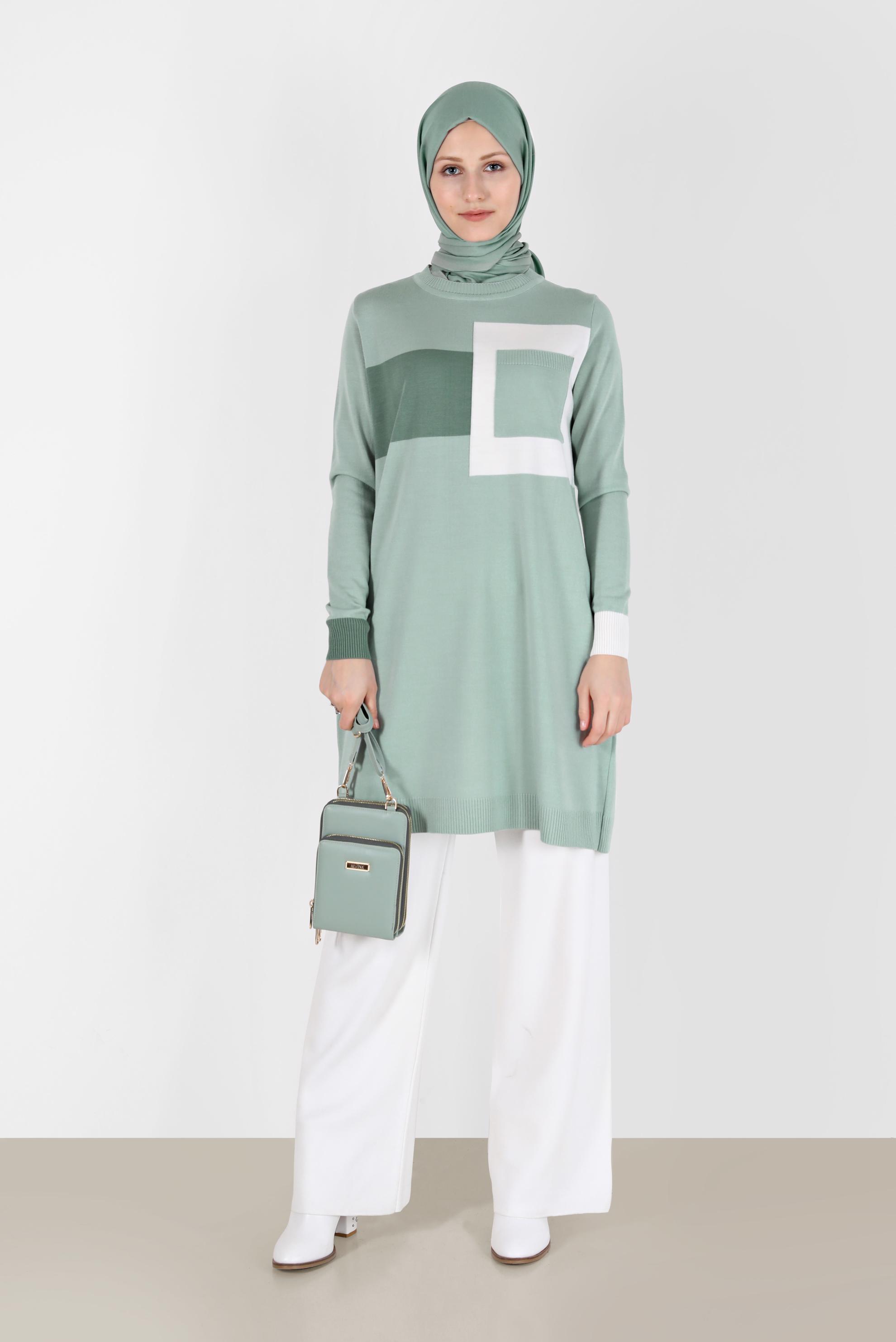 Tesettür giyim YEŞİL GEOMETRİK ŞEKİL DETAYLI TRİKO TUNİK 42011	