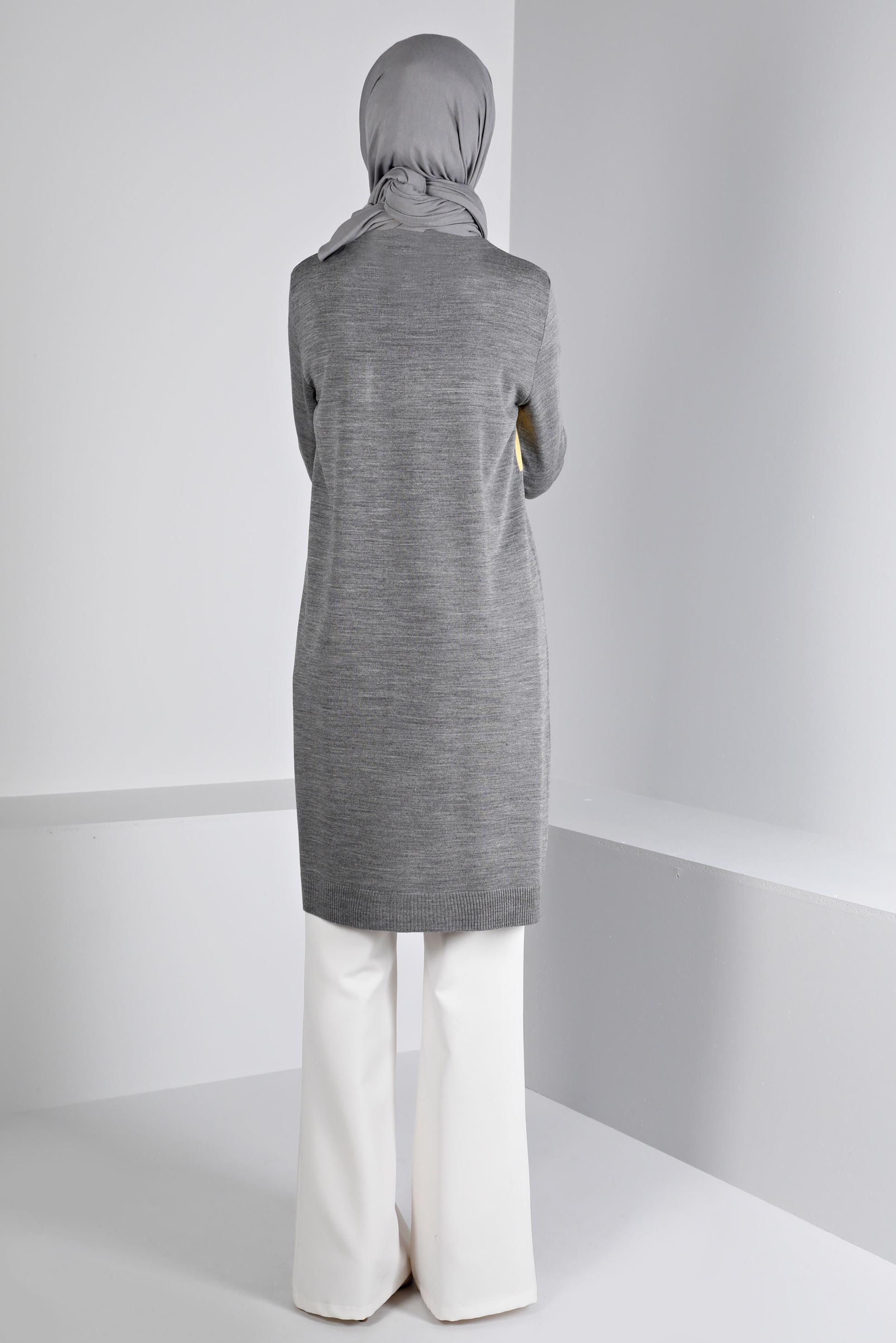 Tesettür giyim GRİ GEOMETRİK ŞEKİL DETAYLI TRİKO TUNİK 42011	