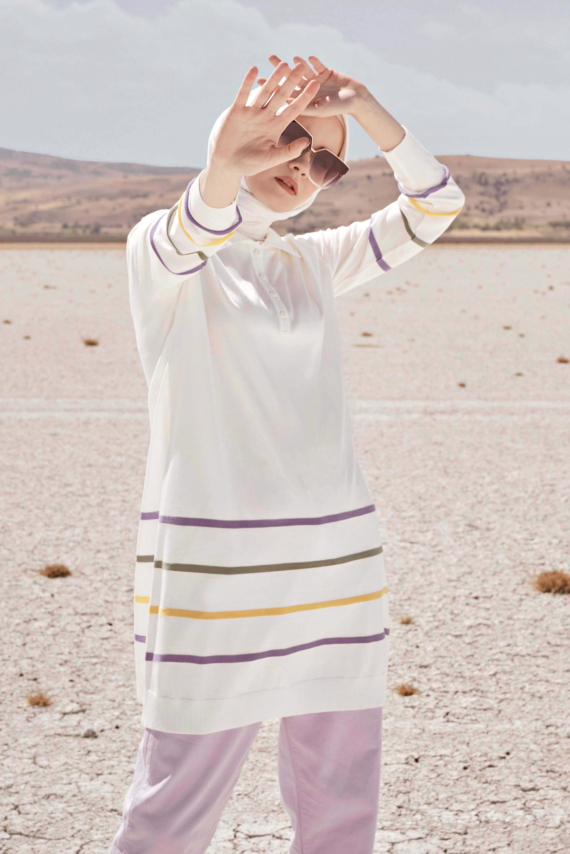 Hijab clothing WHITE COLORED STRIPE DETAIL POLO NECK KNITWEAR TUNIC 42019 