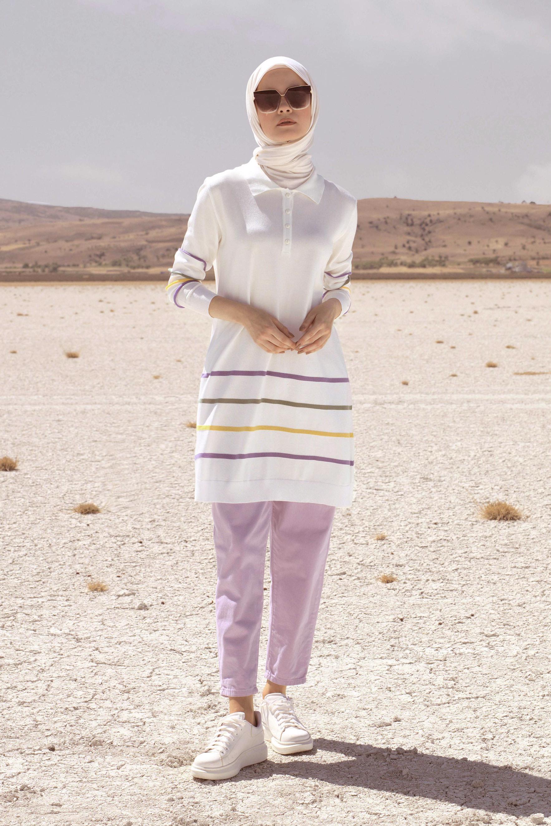 Hijab clothing WHITE COLORED STRIPE DETAIL POLO NECK KNITWEAR TUNIC 42019 