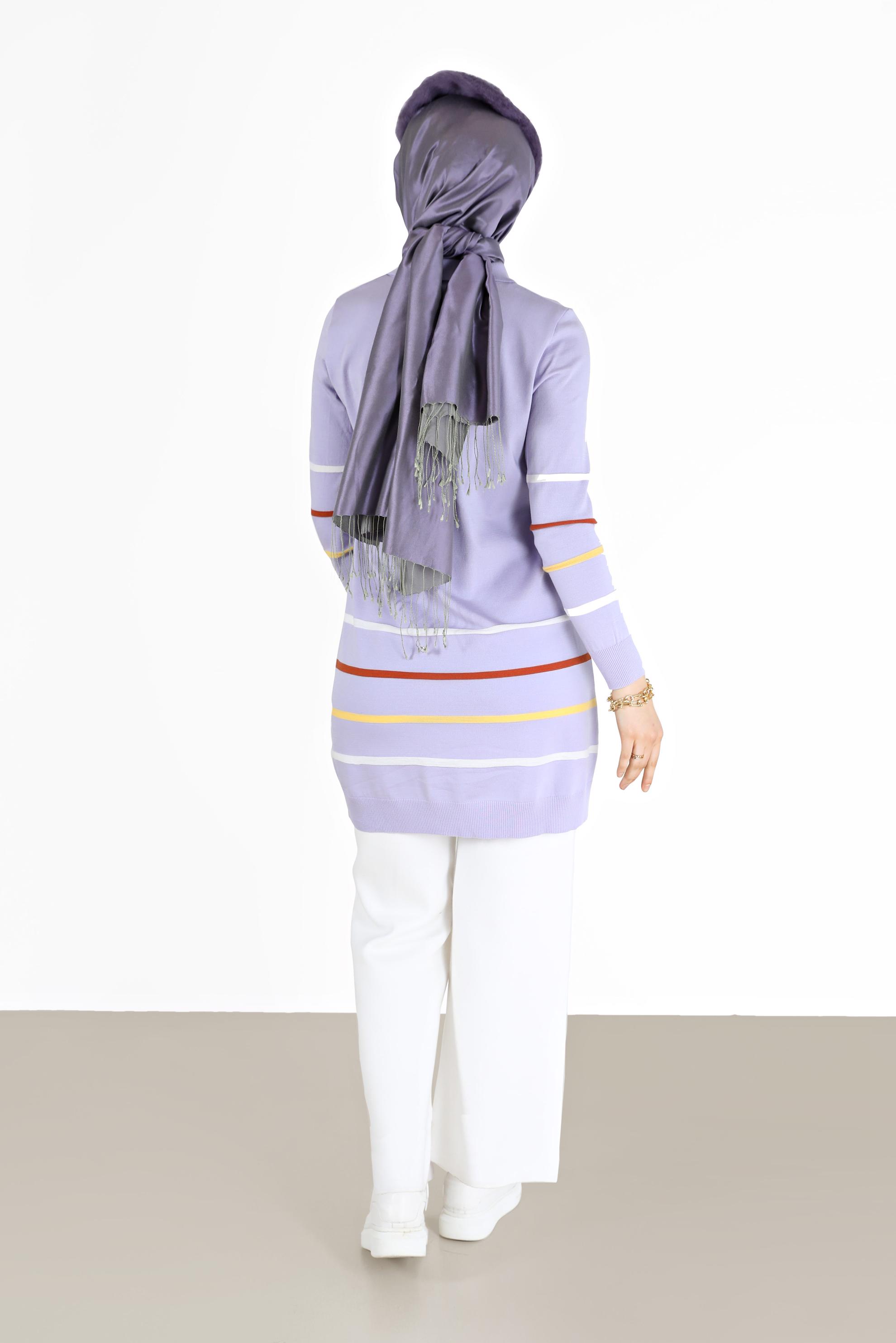 Tesettür giyim MOR RENKLİ ŞERİT DETAYLI POLO YAKA TRİKO TUNİK 42019 