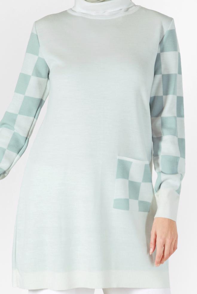 Tesettür giyim BEYAZ KARE DESENLİ CEPLİ TRİKO TUNİK 42022  - ALVİNA