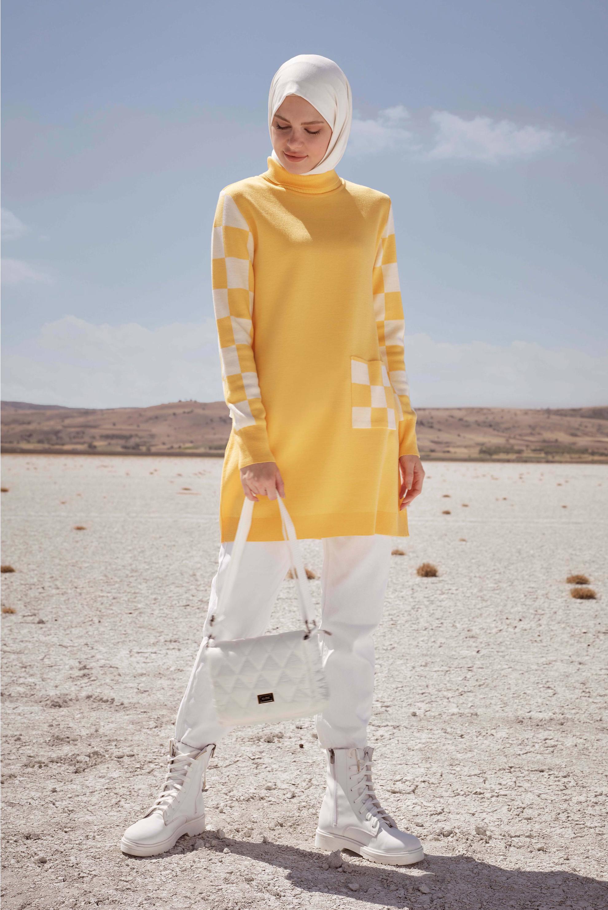 Tesettür giyim SARI KARE DESENLİ CEPLİ TRİKO TUNİK 42022 