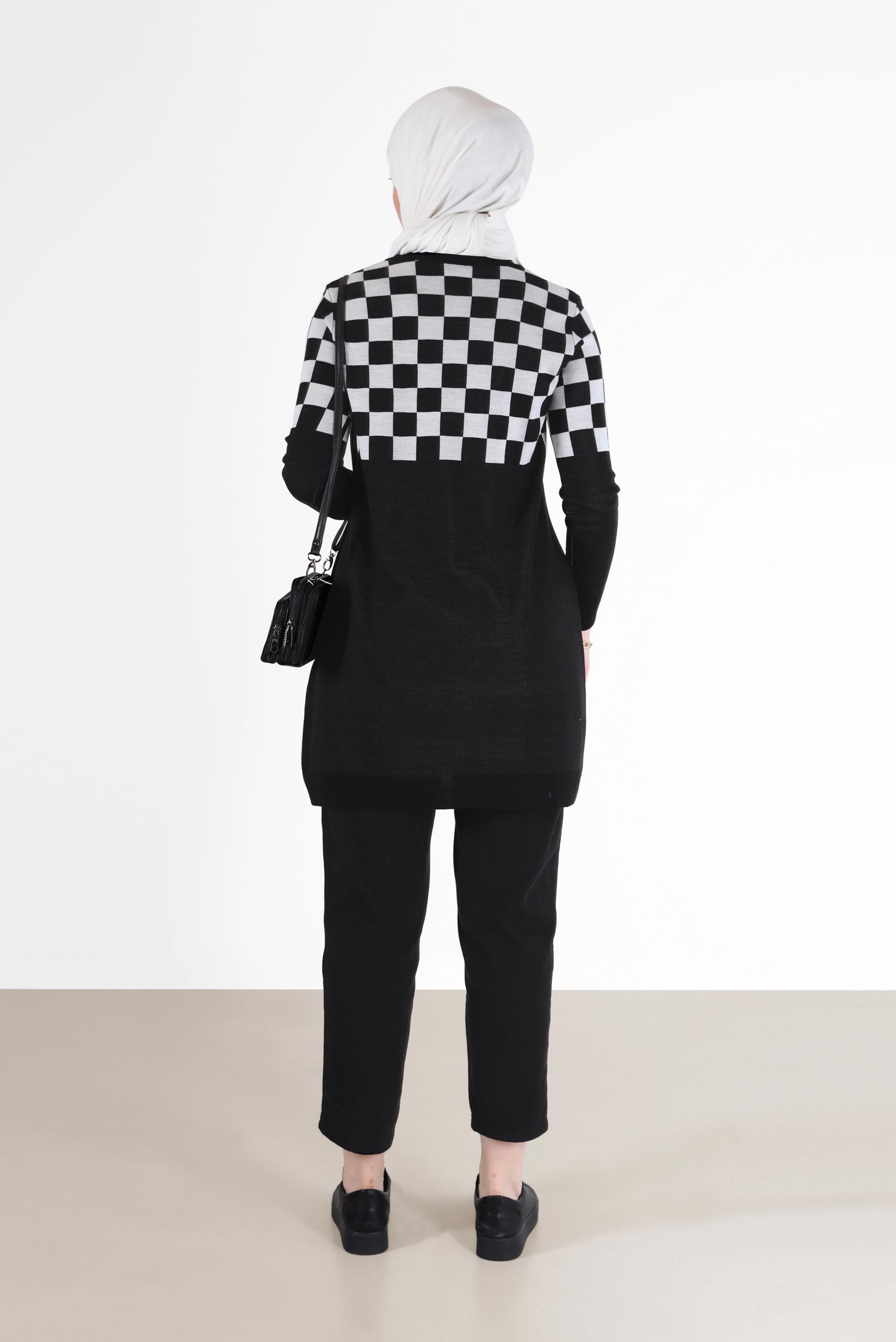 Tesettür giyim SİYAH KARE DESENLİ TRİKO TUNİK 42023 