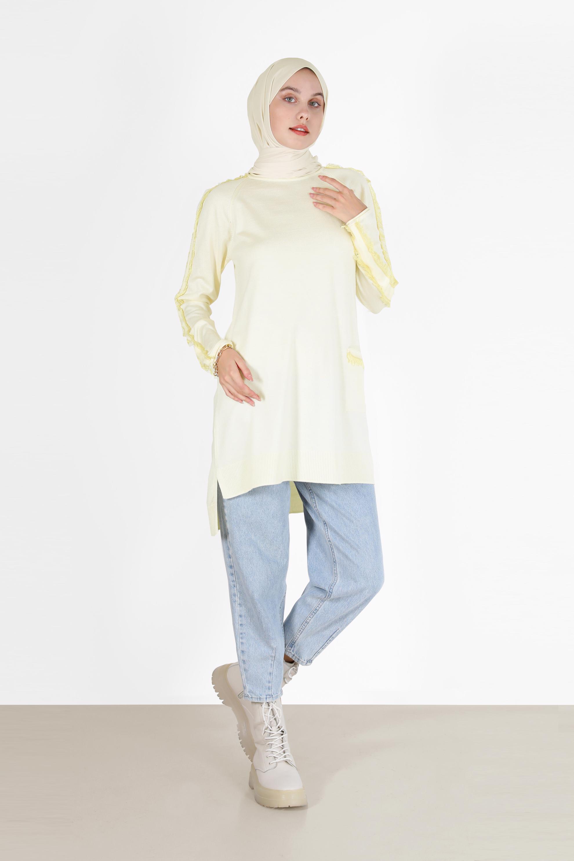 Tesettür giyim BEYAZ CEP DETAYLI PÜSKÜLLÜ TRİKO TUNİK 42030 