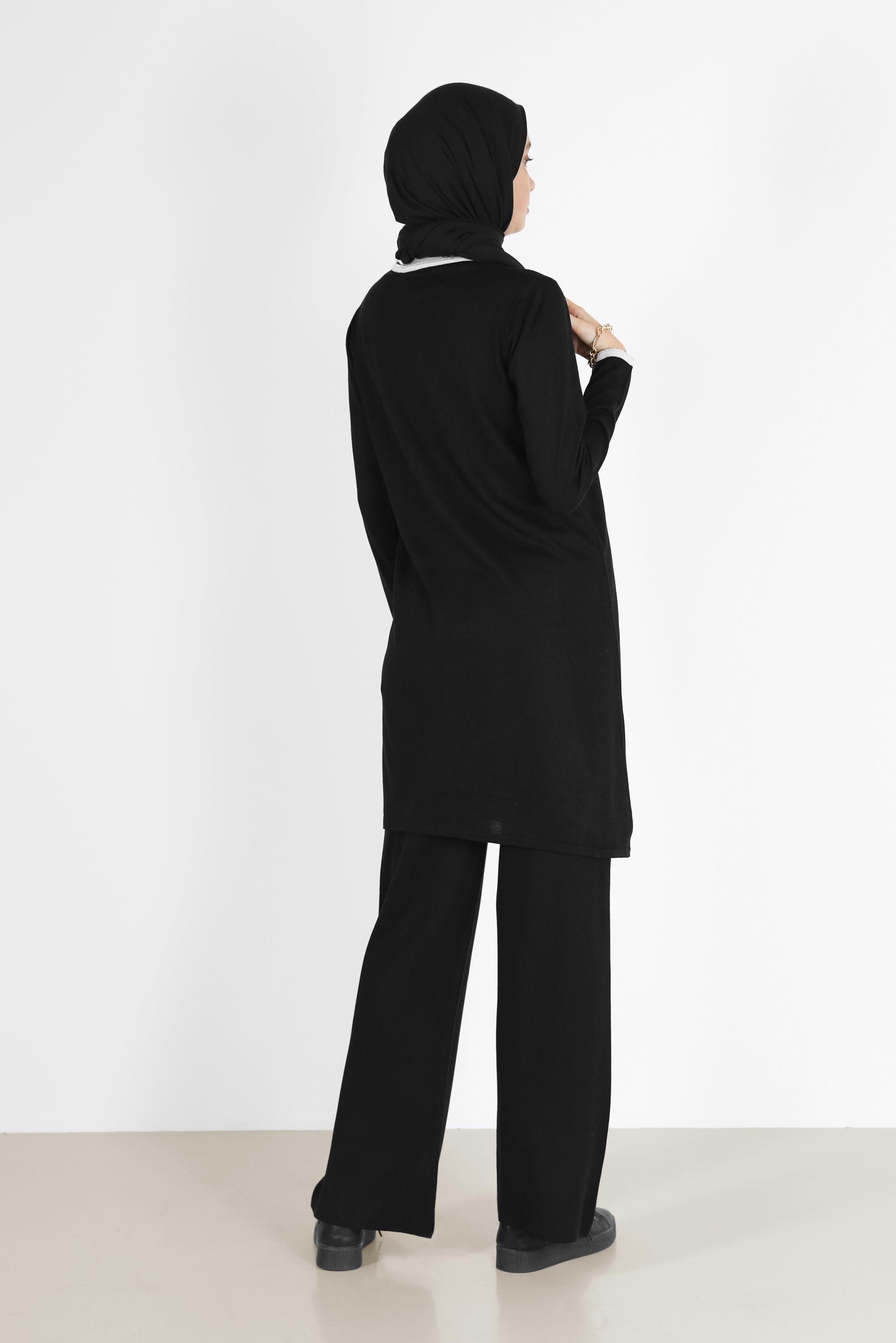 Tesettür giyim SİYAH YAMA DETAYLI TRİKO TUNİK 42033 