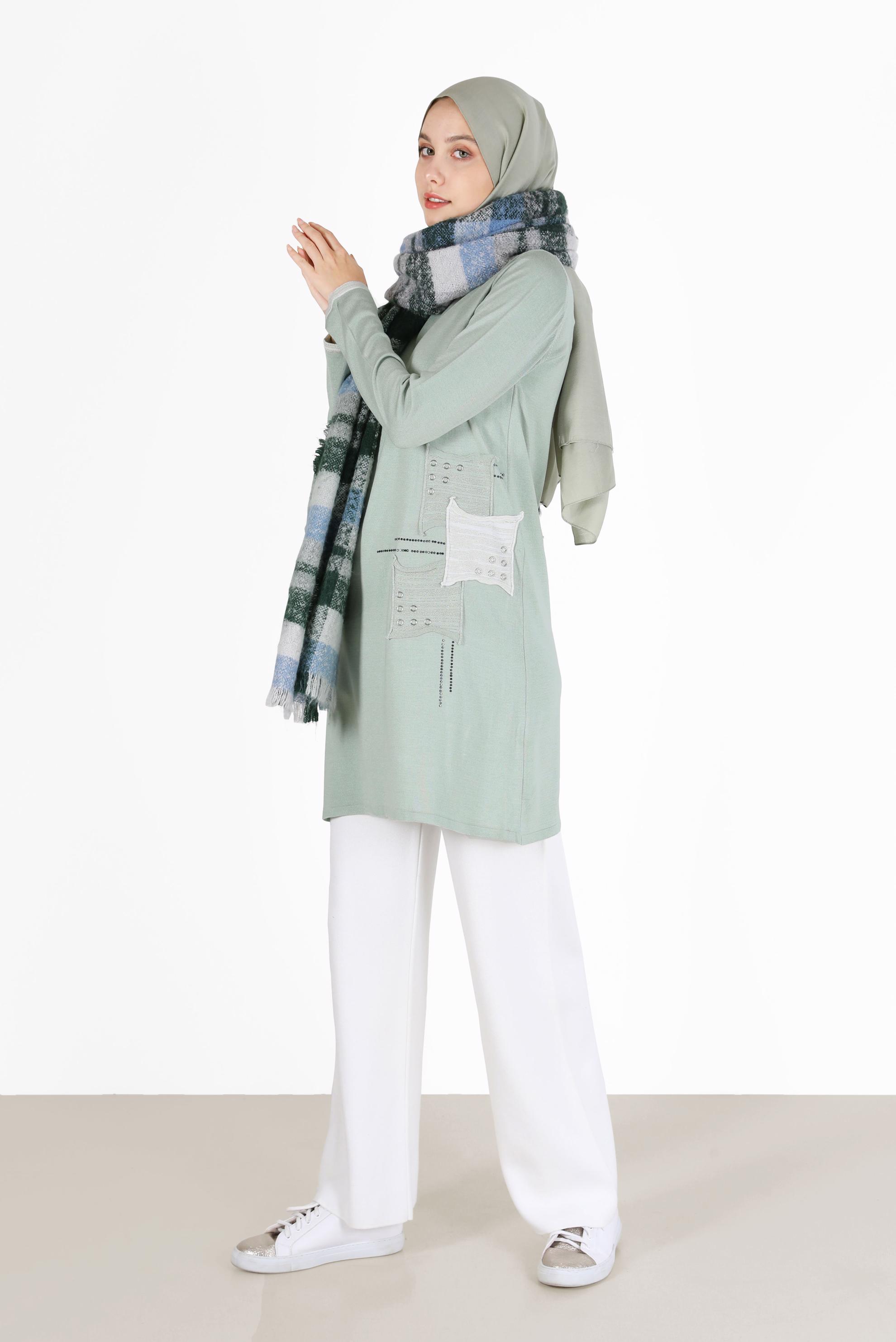 Tesettür giyim YEŞİL YAMA DETAYLI TRİKO TUNİK 42033 