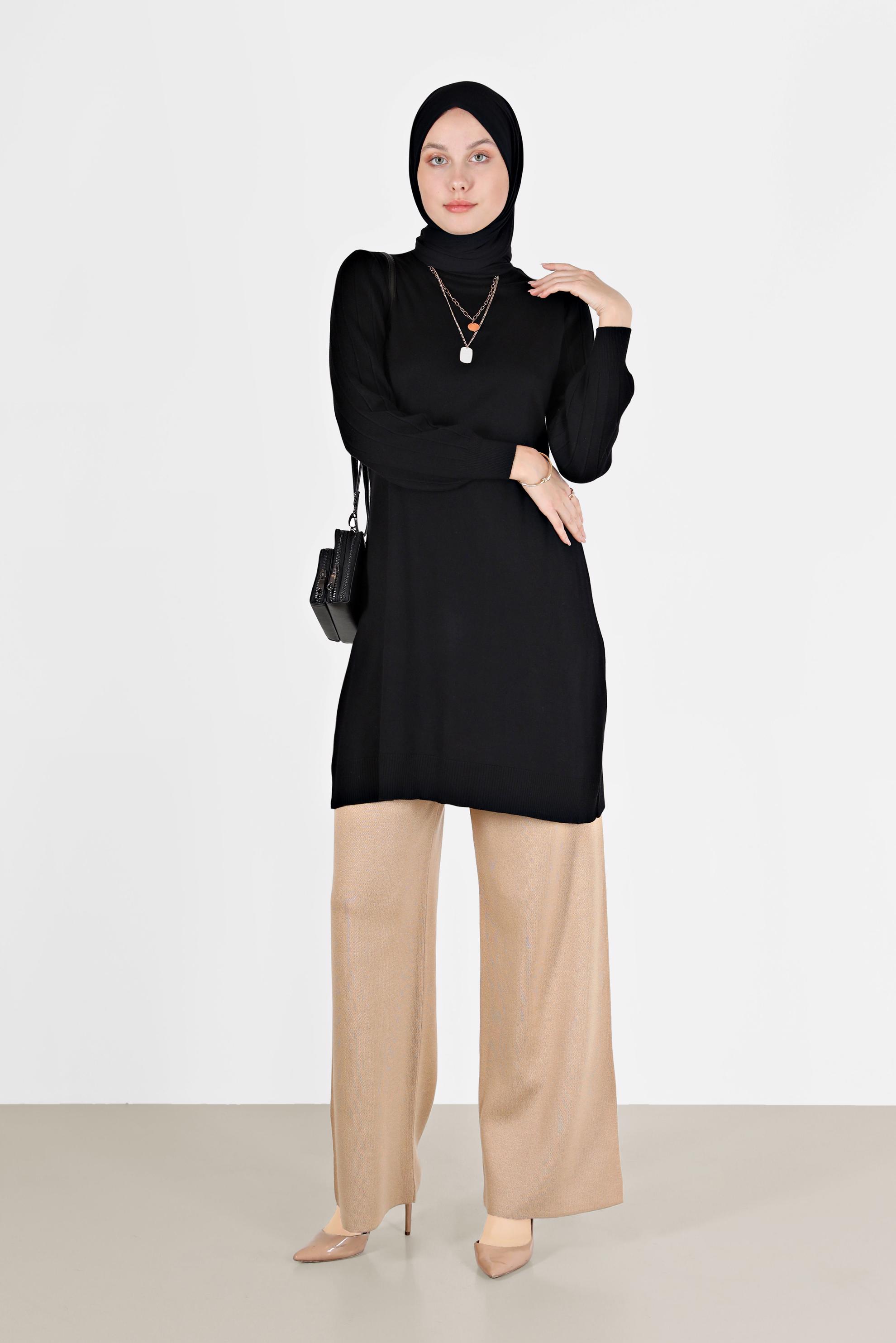 Tesettür giyim SİYAH KOLLARI KENDİNDEN DESENLİ TRİKO TUNİK 42036 