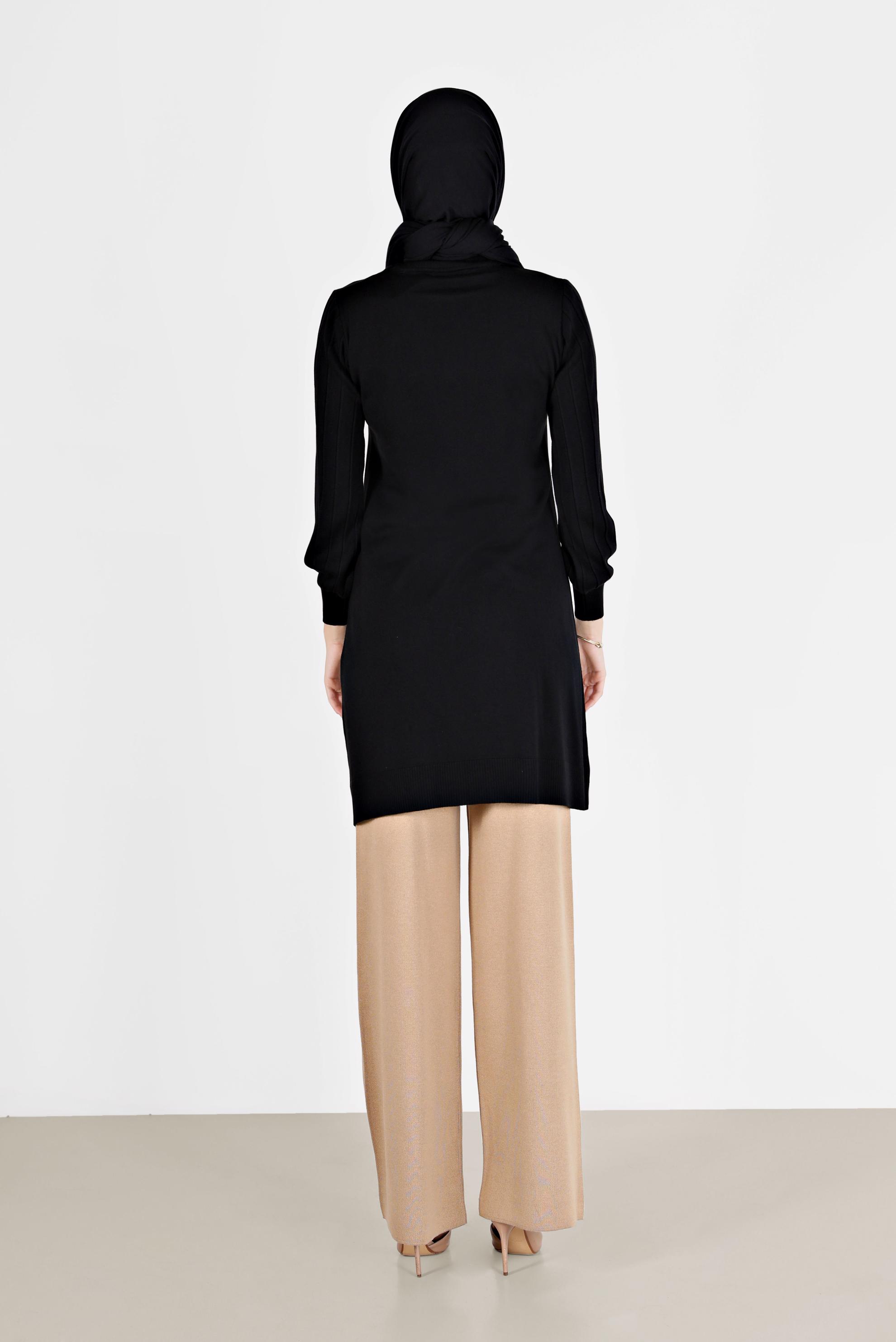 Tesettür giyim SİYAH KOLLARI KENDİNDEN DESENLİ TRİKO TUNİK 42036 