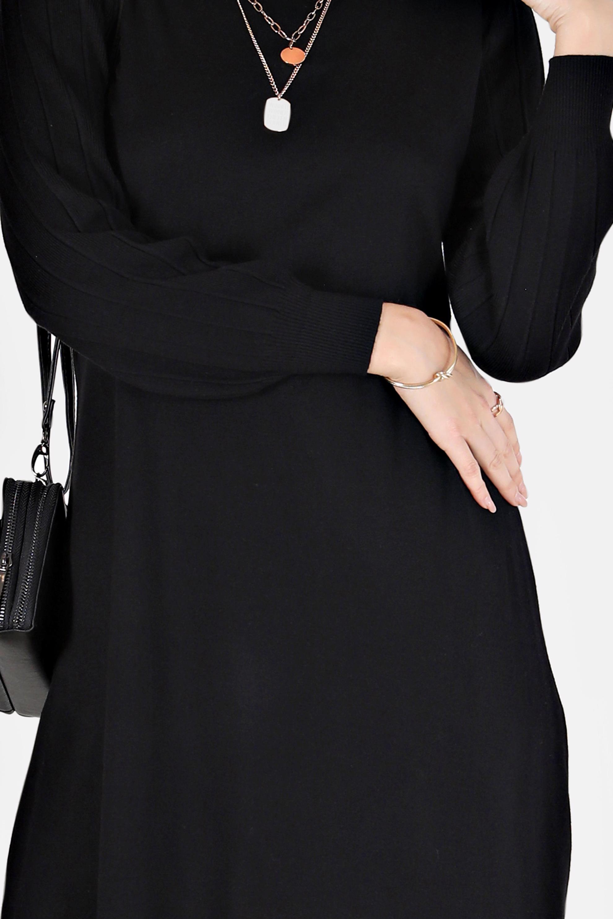 Tesettür giyim SİYAH KOLLARI KENDİNDEN DESENLİ TRİKO TUNİK 42036 