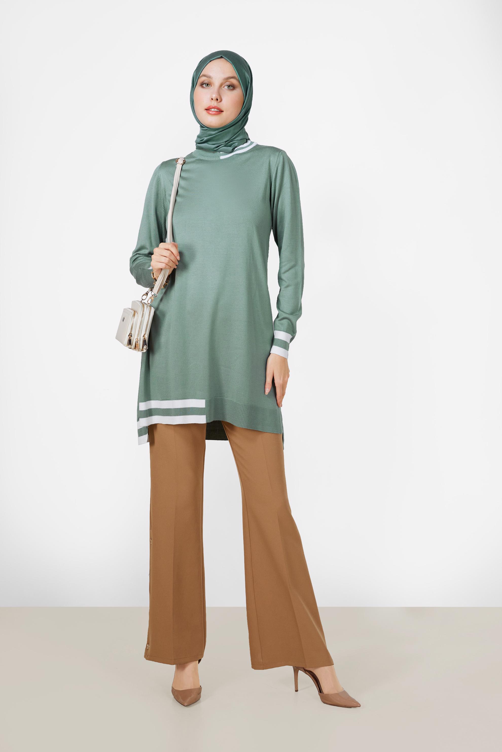 Tesettür giyim YEŞİL RENK BLOKLU TRİKO TUNİK 42039 