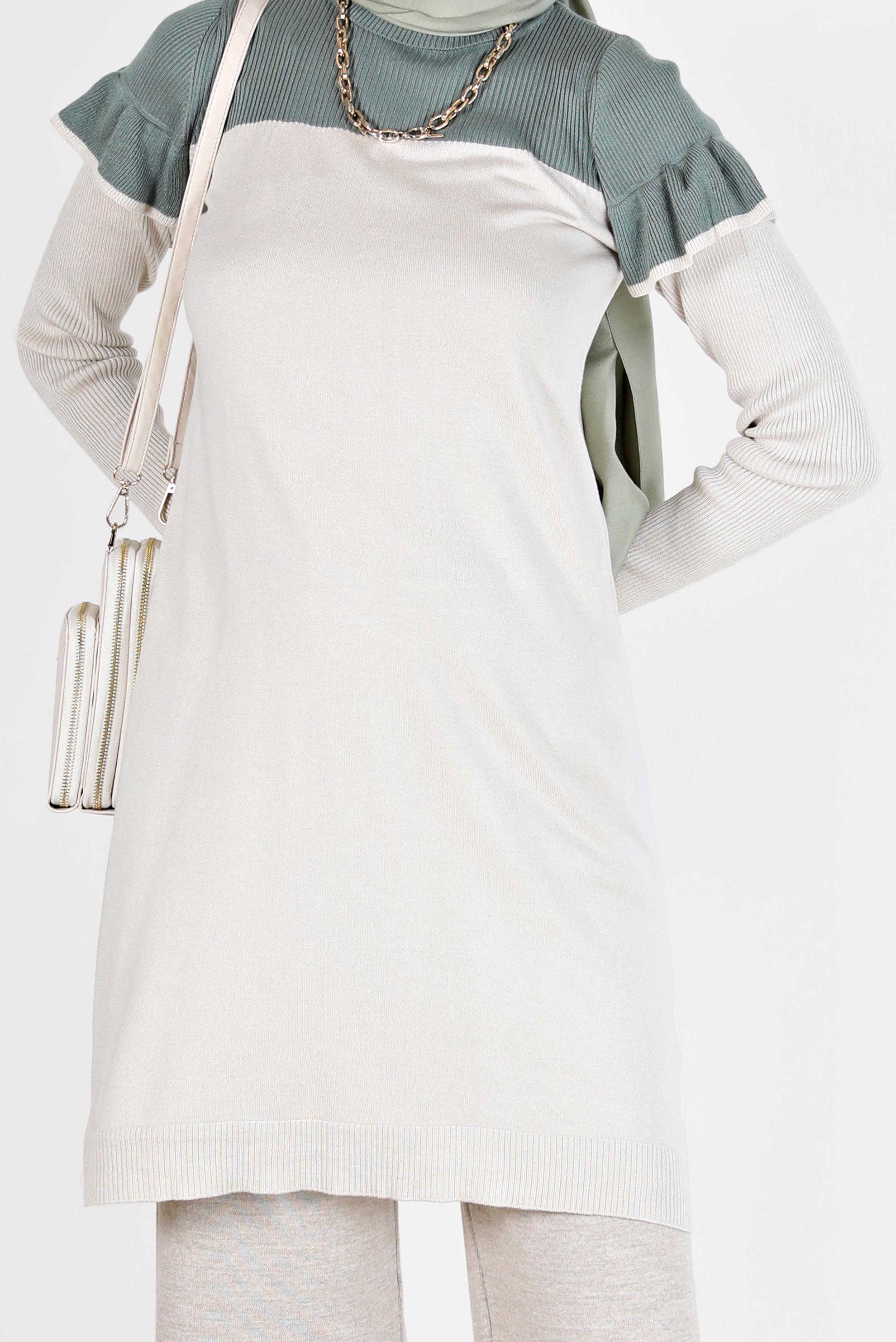 Tesettür giyim BEJ İKİ RENKLİ OMUZLARI FIRFIRLI TRİKO TUNİK 42040 