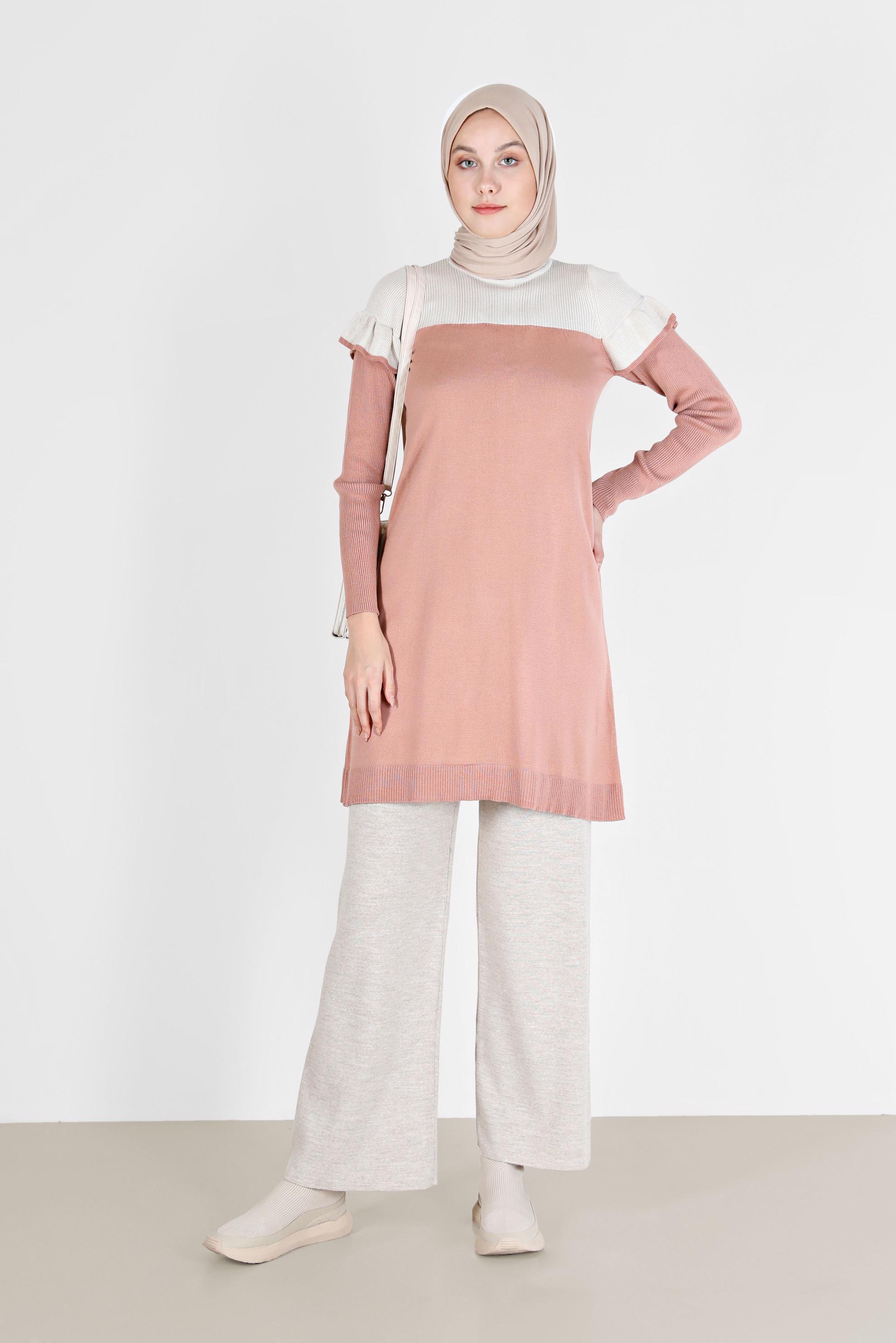 Tesettür giyim PUDRA İKİ RENKLİ OMUZLARI FIRFIRLI TRİKO TUNİK 42040 