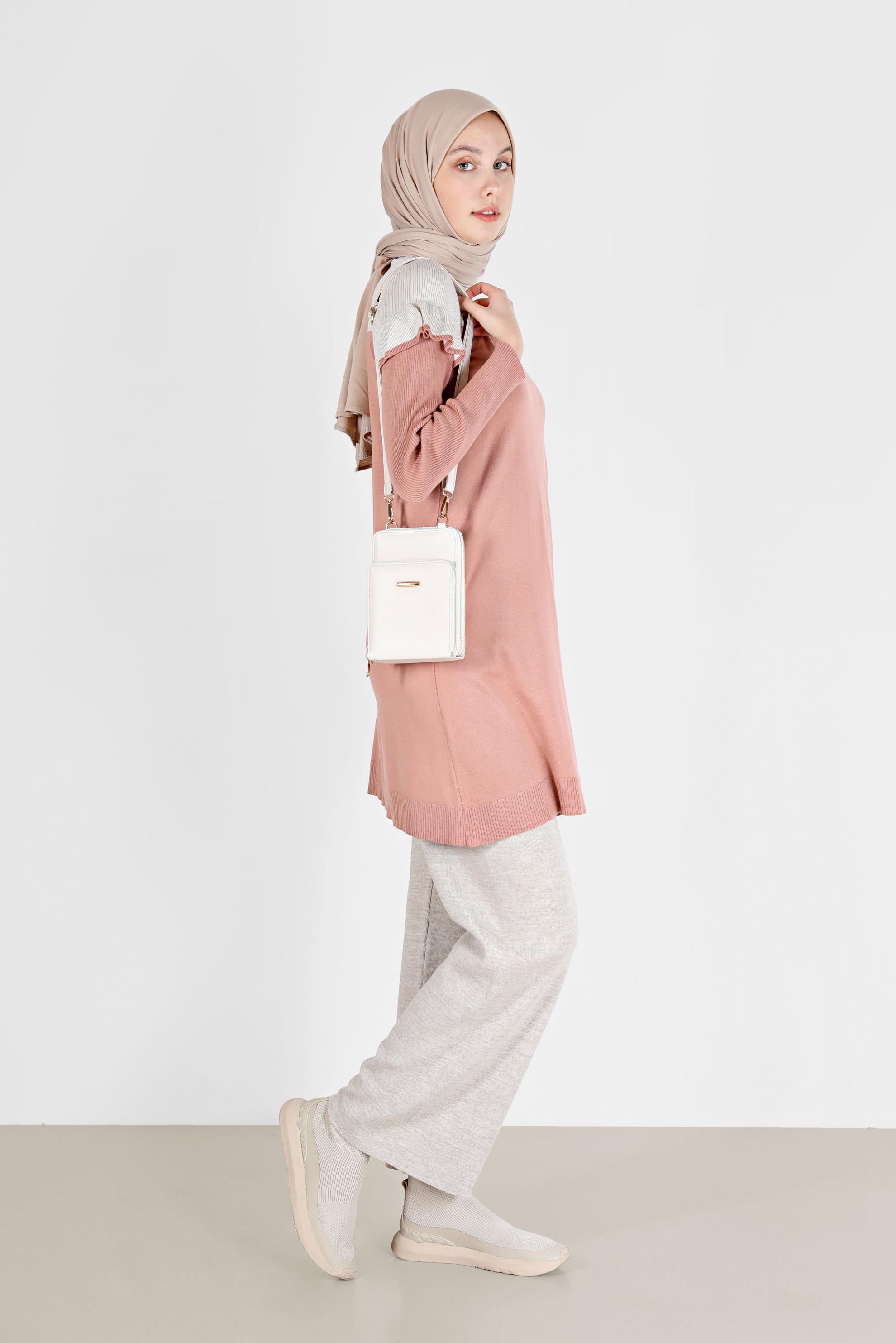 Tesettür giyim PUDRA İKİ RENKLİ OMUZLARI FIRFIRLI TRİKO TUNİK 42040 