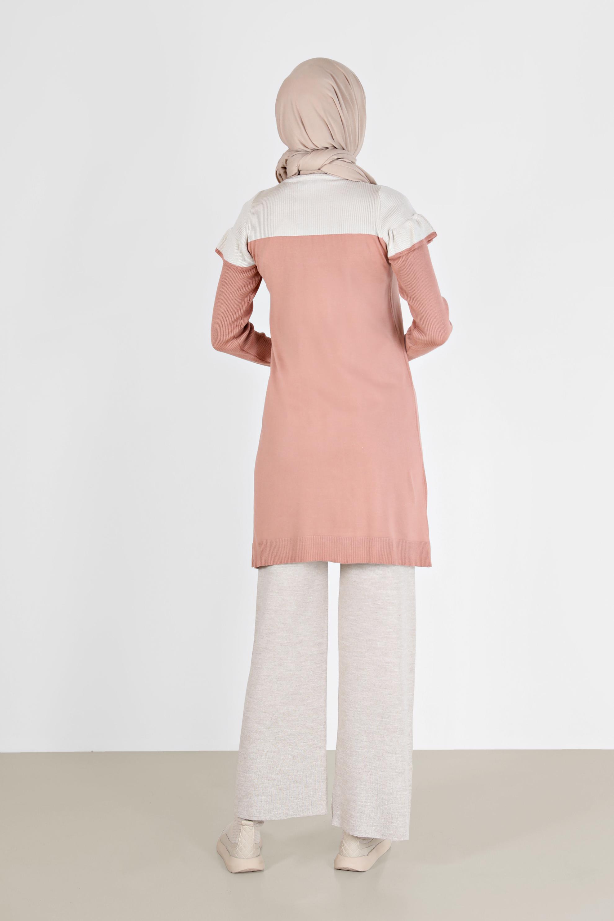 Tesettür giyim PUDRA İKİ RENKLİ OMUZLARI FIRFIRLI TRİKO TUNİK 42040 