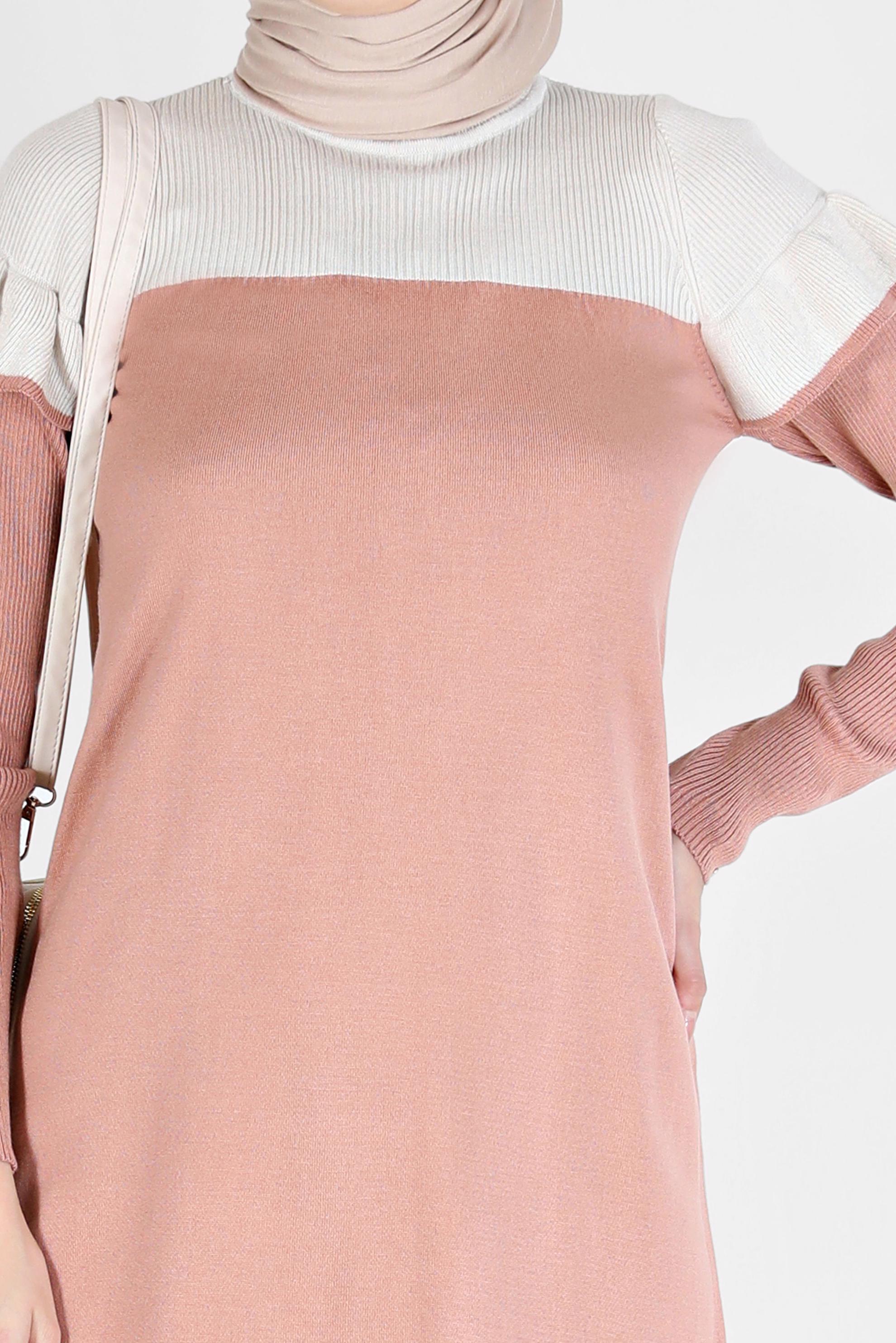 Tesettür giyim PUDRA İKİ RENKLİ OMUZLARI FIRFIRLI TRİKO TUNİK 42040 