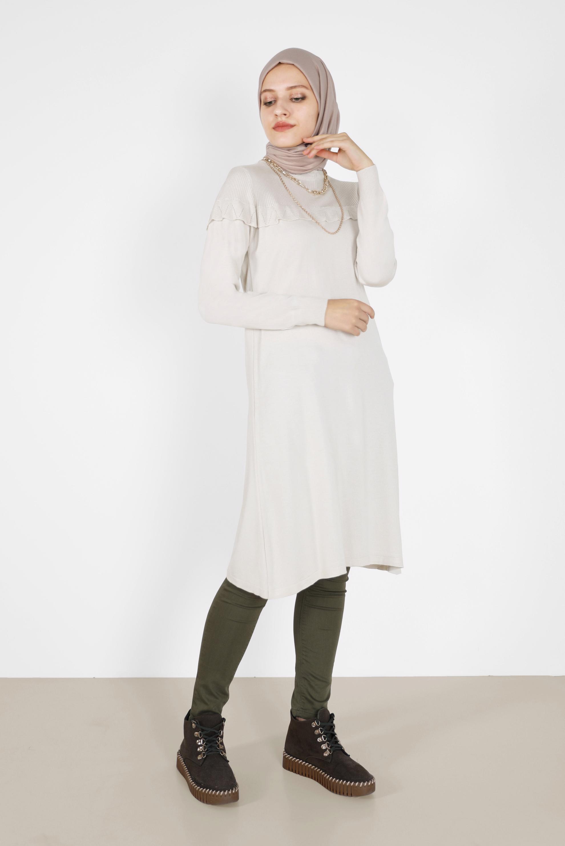 Tesettür giyim BEJ VOLANLI MANŞETLERİ LASTİKLİ TRİKO TUNİK 42041 