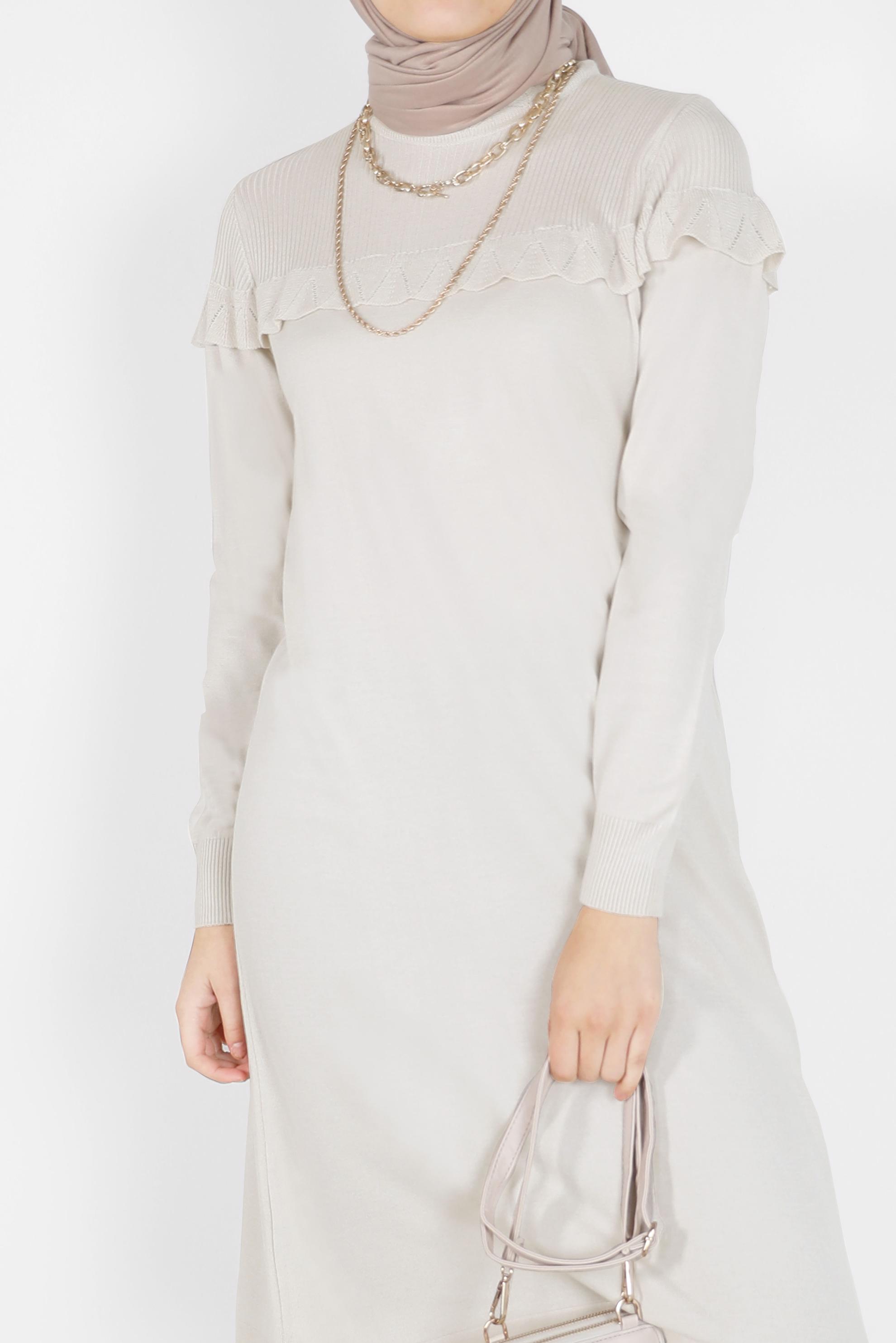 Tesettür giyim BEJ VOLANLI MANŞETLERİ LASTİKLİ TRİKO TUNİK 42041 