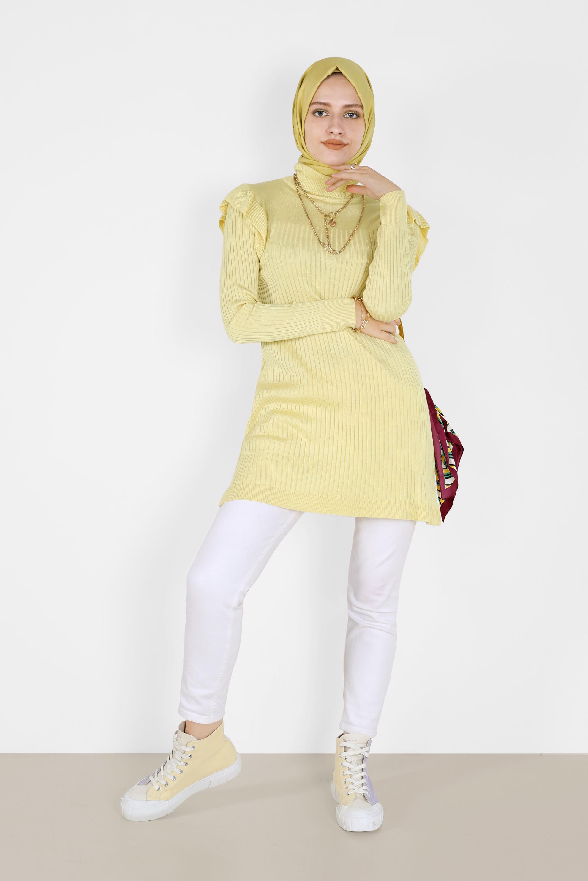 Tesettür giyim SARI KENDİNDEN DESENLİ OMUZLARI FIRFIRLI TRİKO TUNİK 42042 