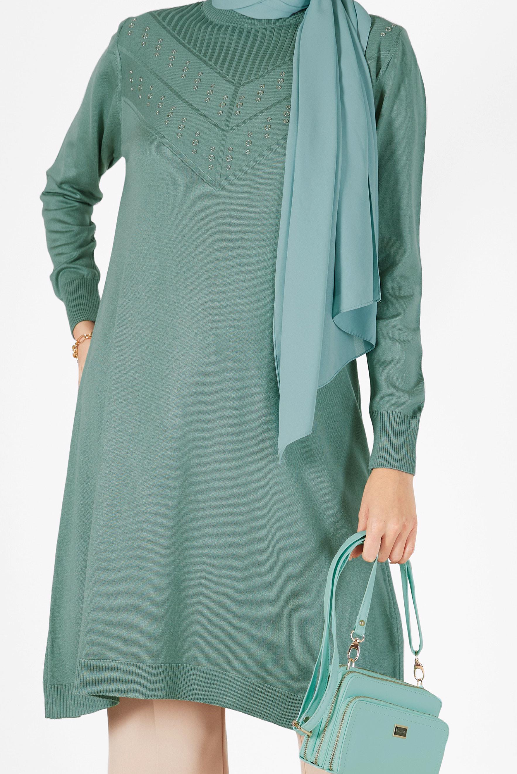Tesettür giyim YEŞİL METAL AKSESUAR DETAYLI TRİKO TUNİK 42046 