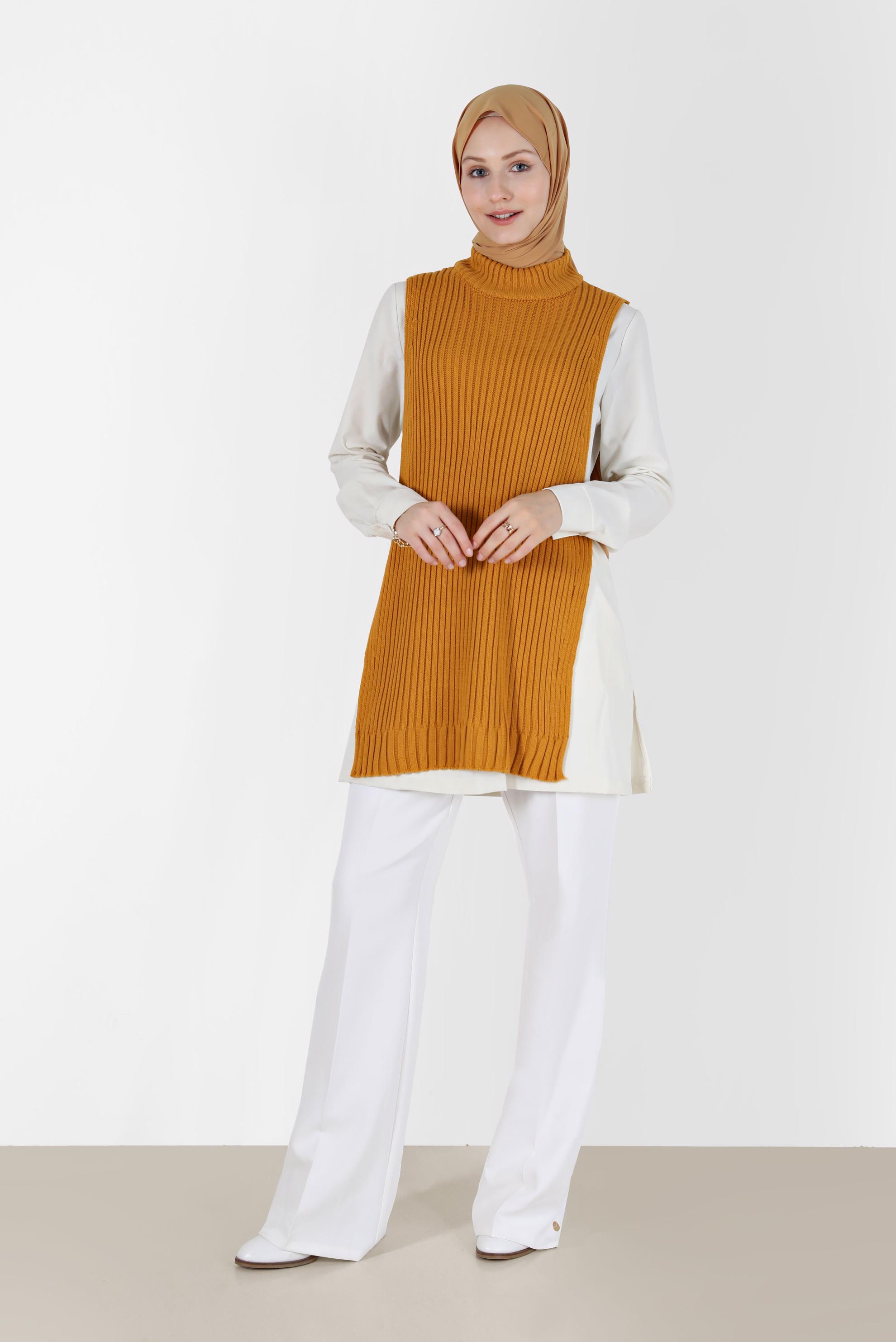 Tesettür giyim SARI BALIKÇI YAKA KENDİNDEN DESENLİ TRİKO TUNİK 42059 