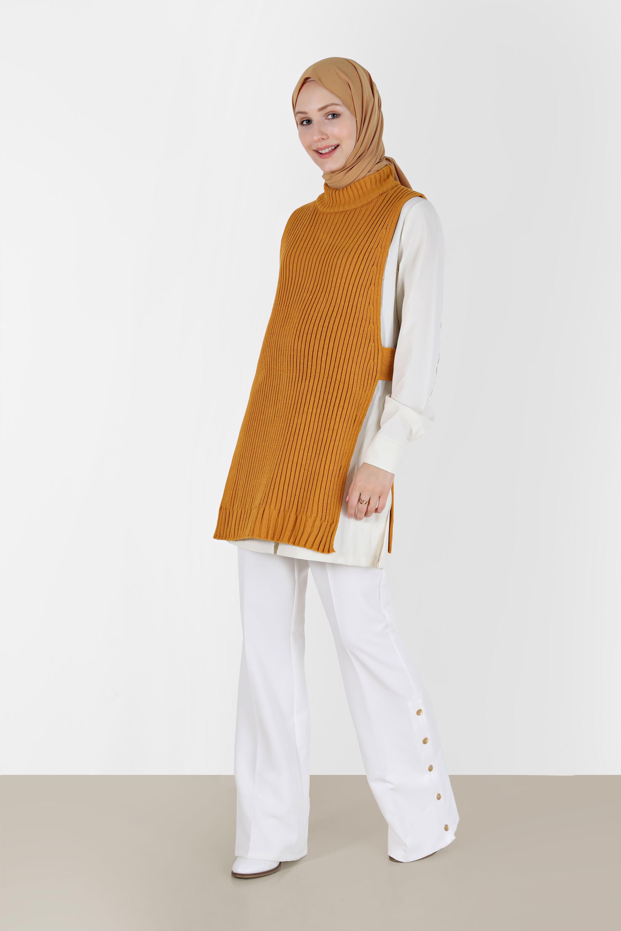 Tesettür giyim SARI BALIKÇI YAKA KENDİNDEN DESENLİ TRİKO TUNİK 42059 