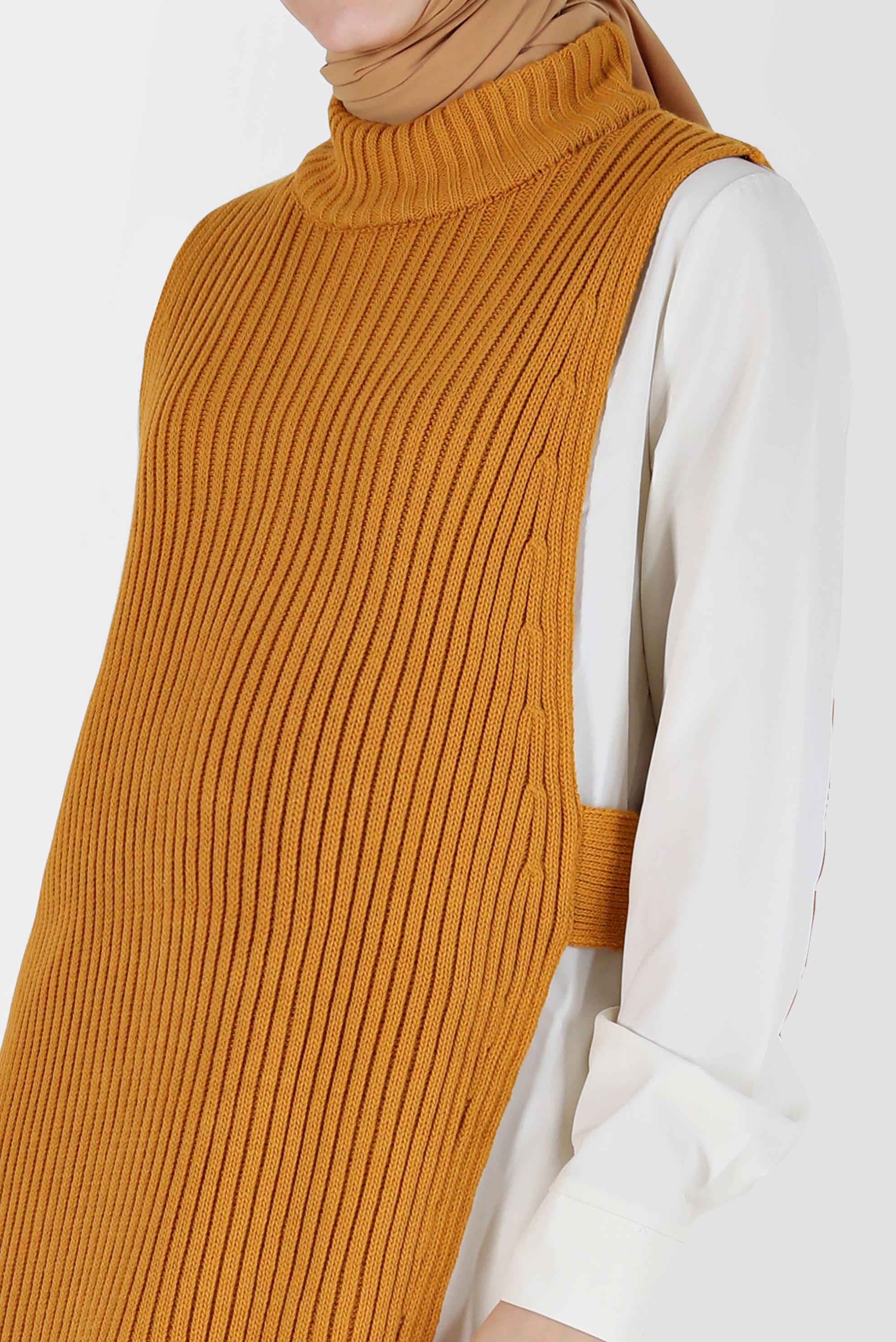 Tesettür giyim SARI BALIKÇI YAKA KENDİNDEN DESENLİ TRİKO TUNİK 42059 