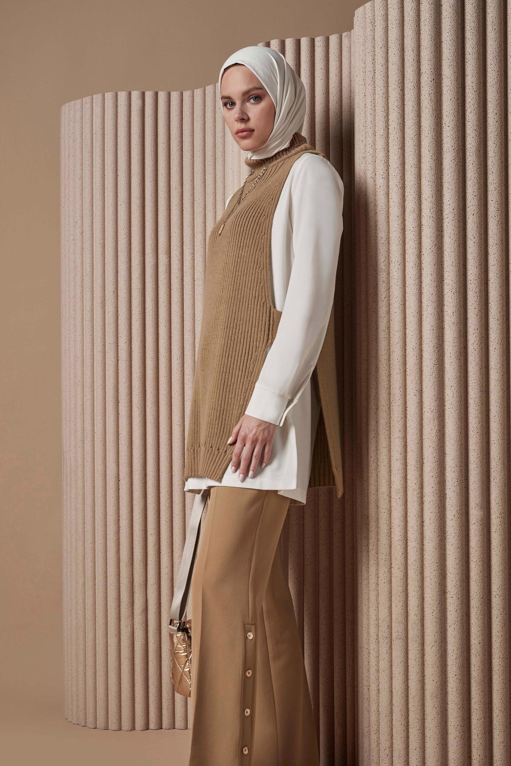 Tesettür giyim KAHVE BALIKÇI YAKA KENDİNDEN DESENLİ TRİKO TUNİK 42059 