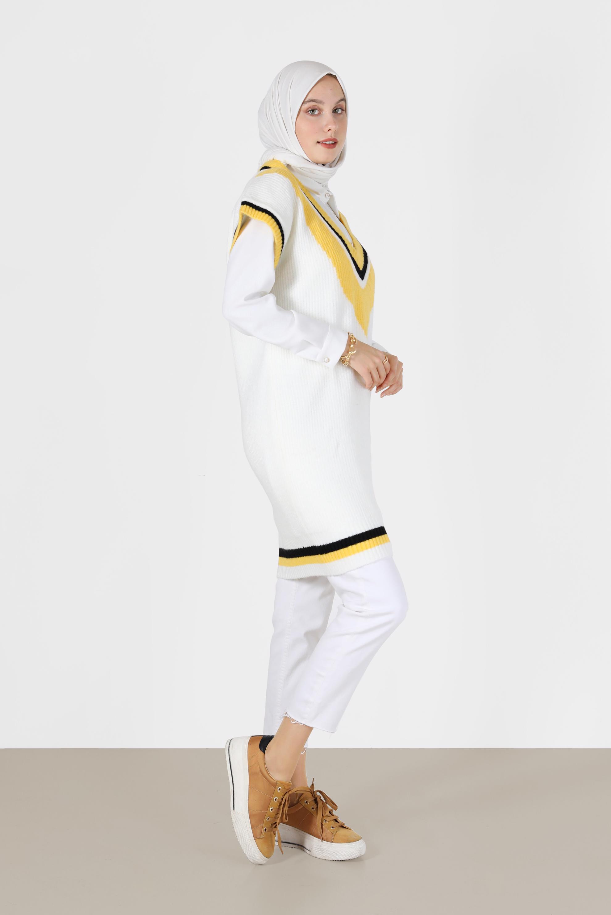 Tesettür giyim BEYAZ RENKLİ V YAKA TRİKO SÜVETER 42066 