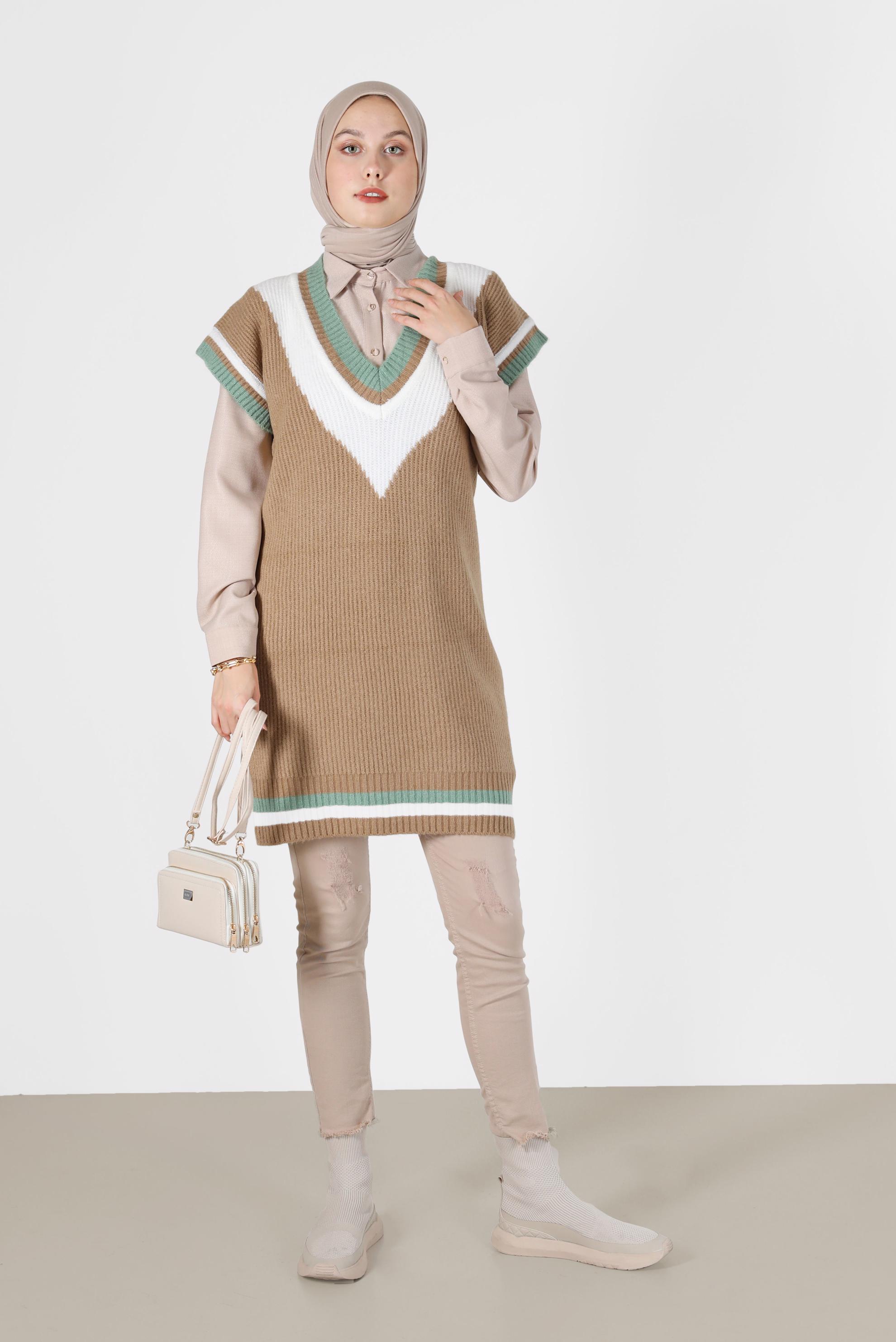 Tesettür giyim KAHVE RENKLİ V YAKA TRİKO SÜVETER 42066 