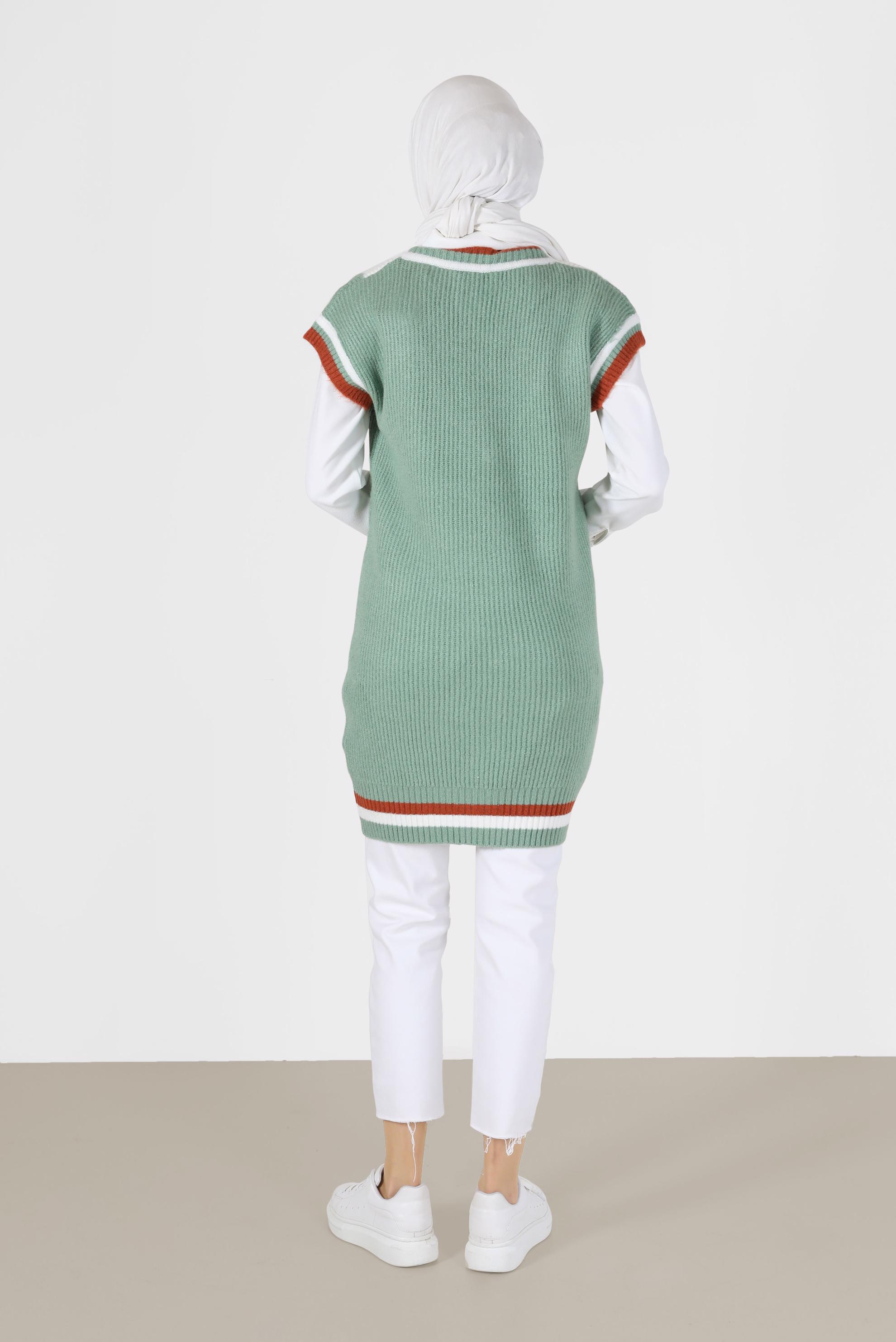 Tesettür giyim YEŞİL RENKLİ V YAKA TRİKO SÜVETER 42066 