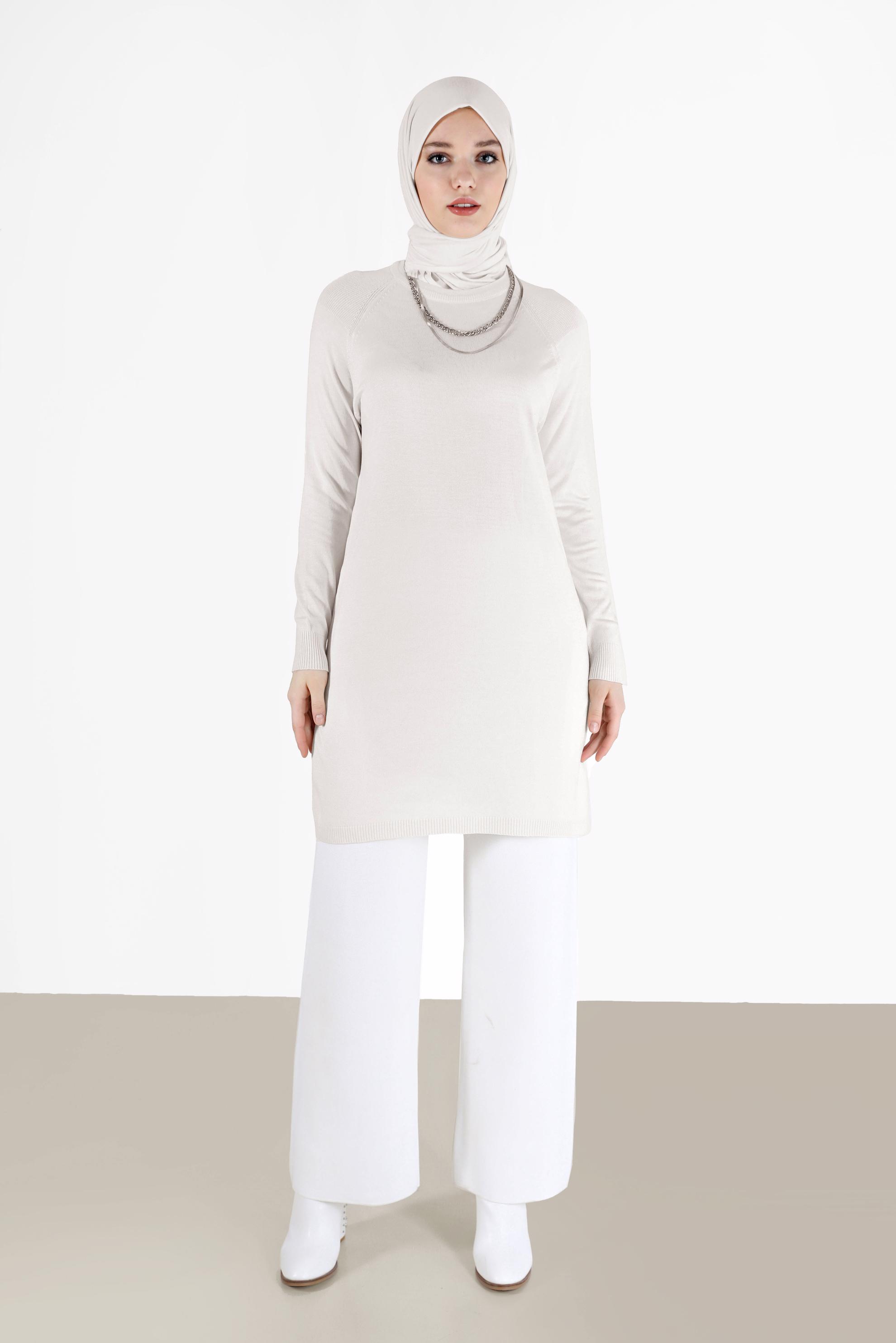 Tesettür giyim BEYAZ YANLARI YIRTMAÇLI TRİKO TUNİK 42100