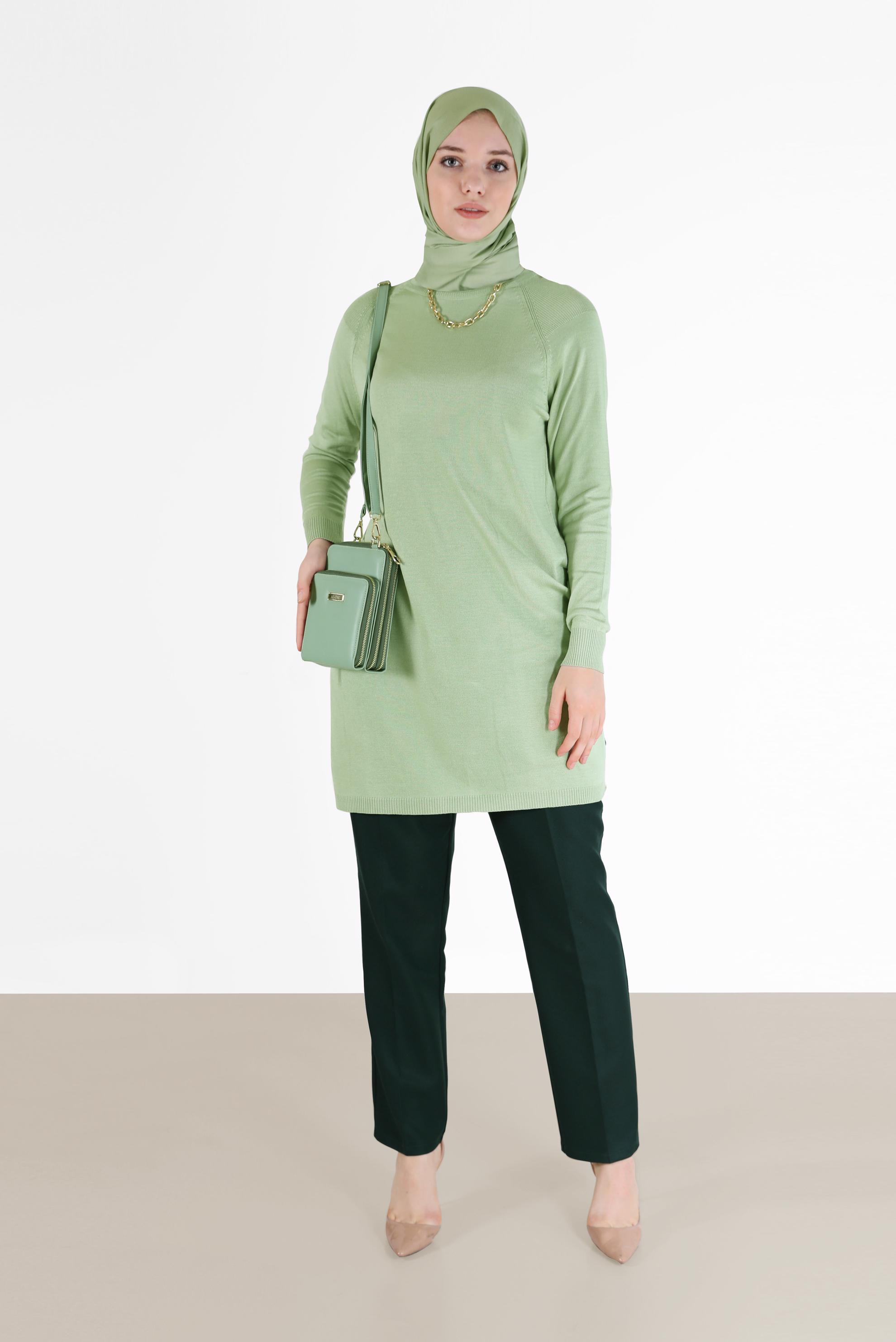 Tesettür giyim YEŞİL YANLARI YIRTMAÇLI TRİKO TUNİK 42100