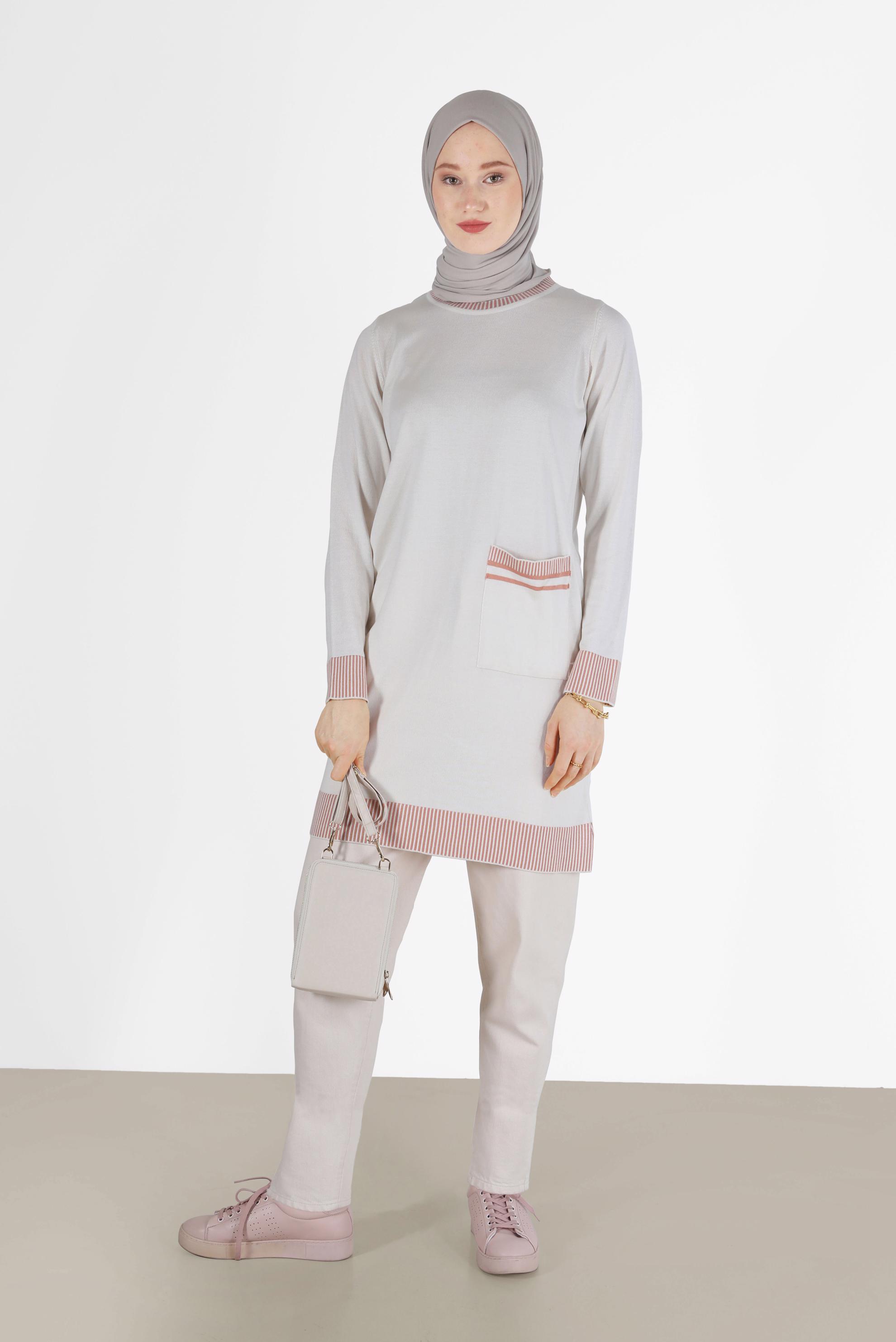 Tesettür giyim BEYAZ CEP DETAYLI TRİKO TUNİK 42104