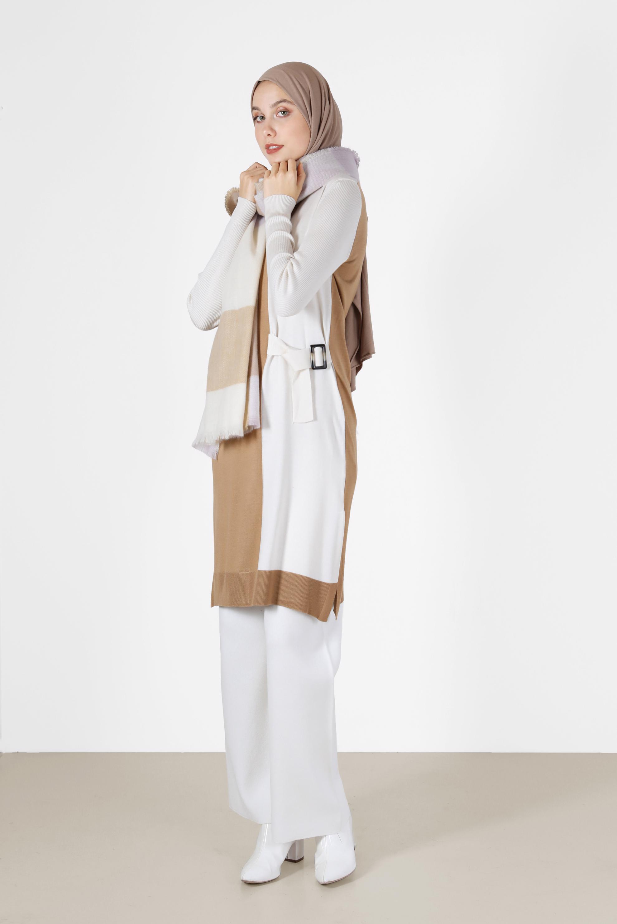 Tesettür giyim KAHVE KUŞAK DETAYLI 2 RENKLİ TRİKO TUNİK 42105 