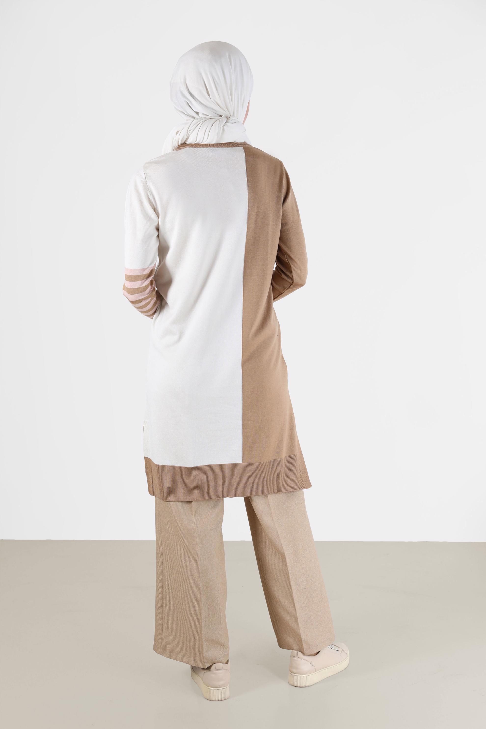 Tesettür giyim KAHVE ŞERİT DETAYLI 3-RENKLİ TRİKO TUNİK 42106 