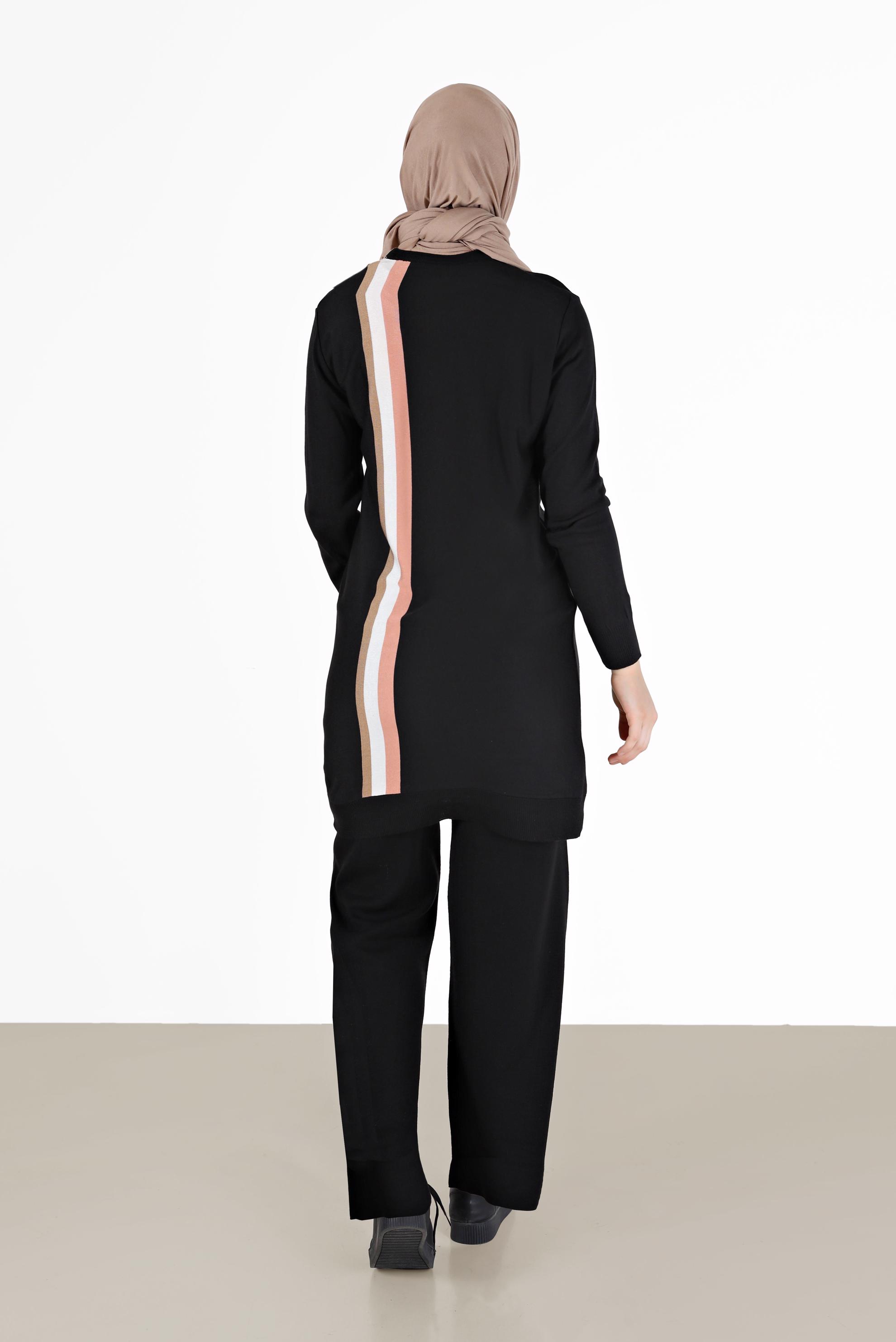 Tesettür giyim SİYAH RENKLİ ŞERİT DETAYLI TRİKO TUNİK 42107 