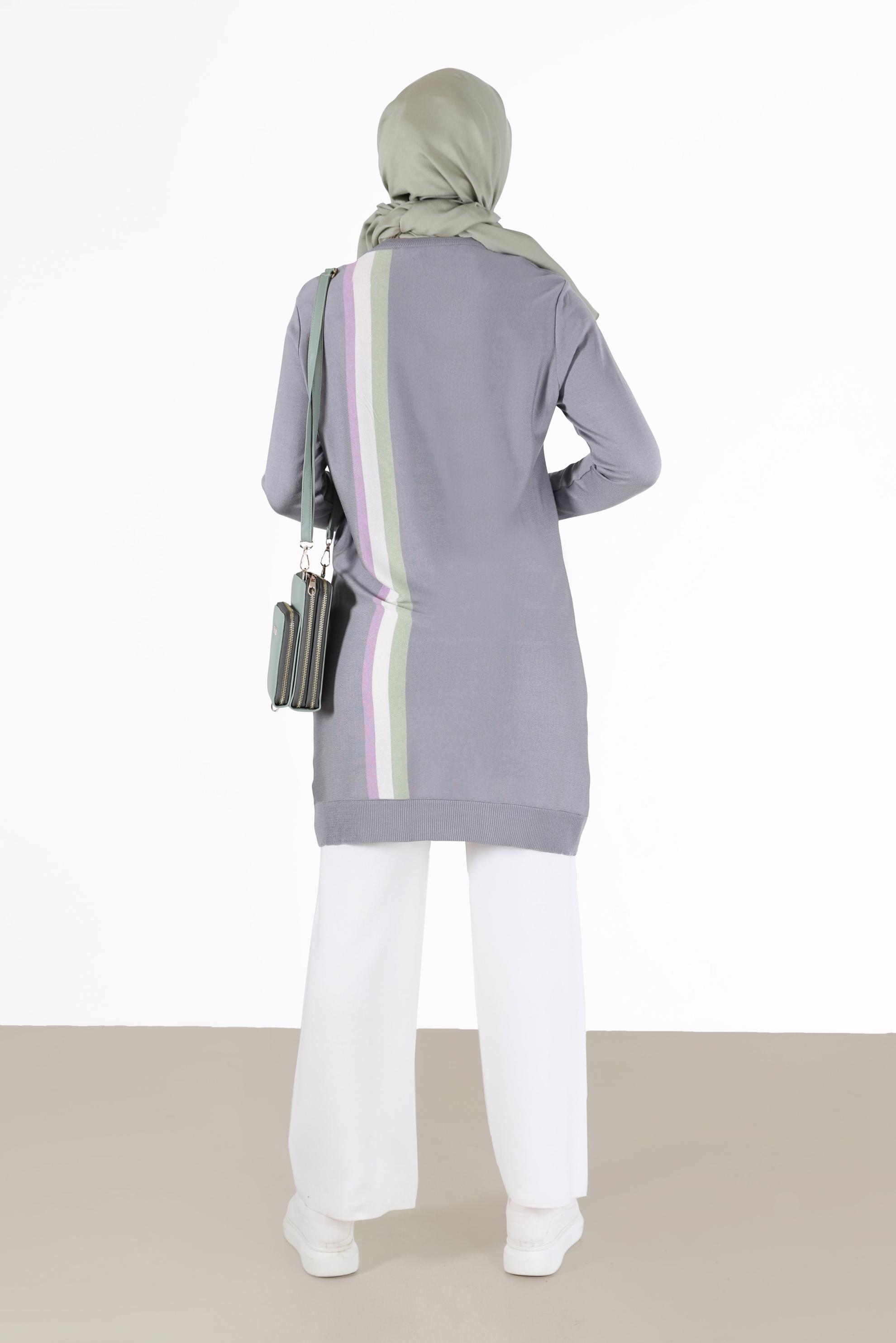 Tesettür giyim GRİ RENKLİ ŞERİT DETAYLI TRİKO TUNİK 42107 