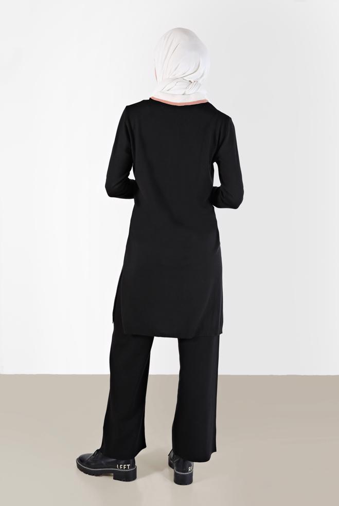 Tesettür giyim SİYAH POLO YAKA RİBANALI TRİKO TUNİK 42108  - ALVİNA