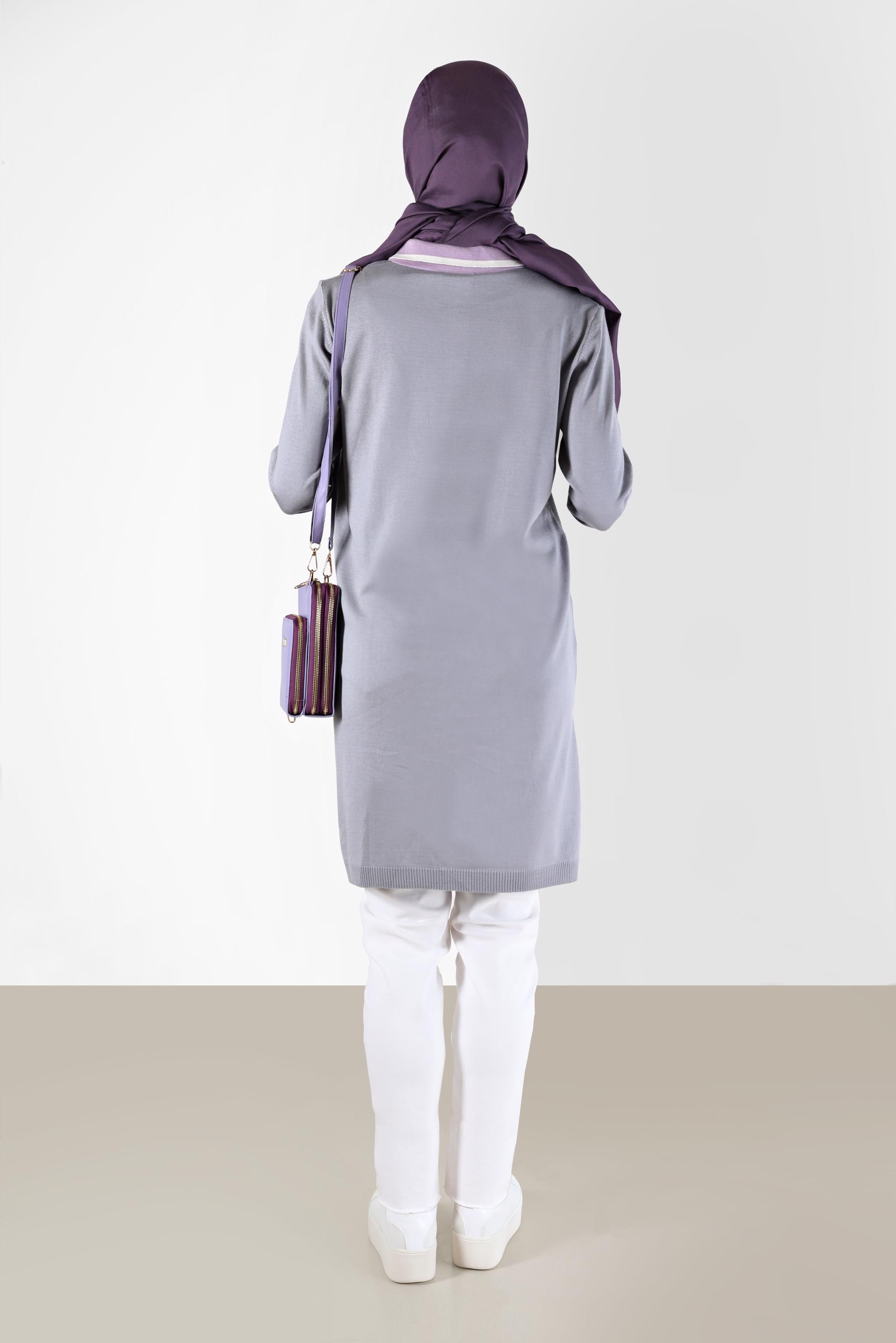 Tesettür giyim GRİ POLO YAKA RİBANALI TRİKO TUNİK 42108 