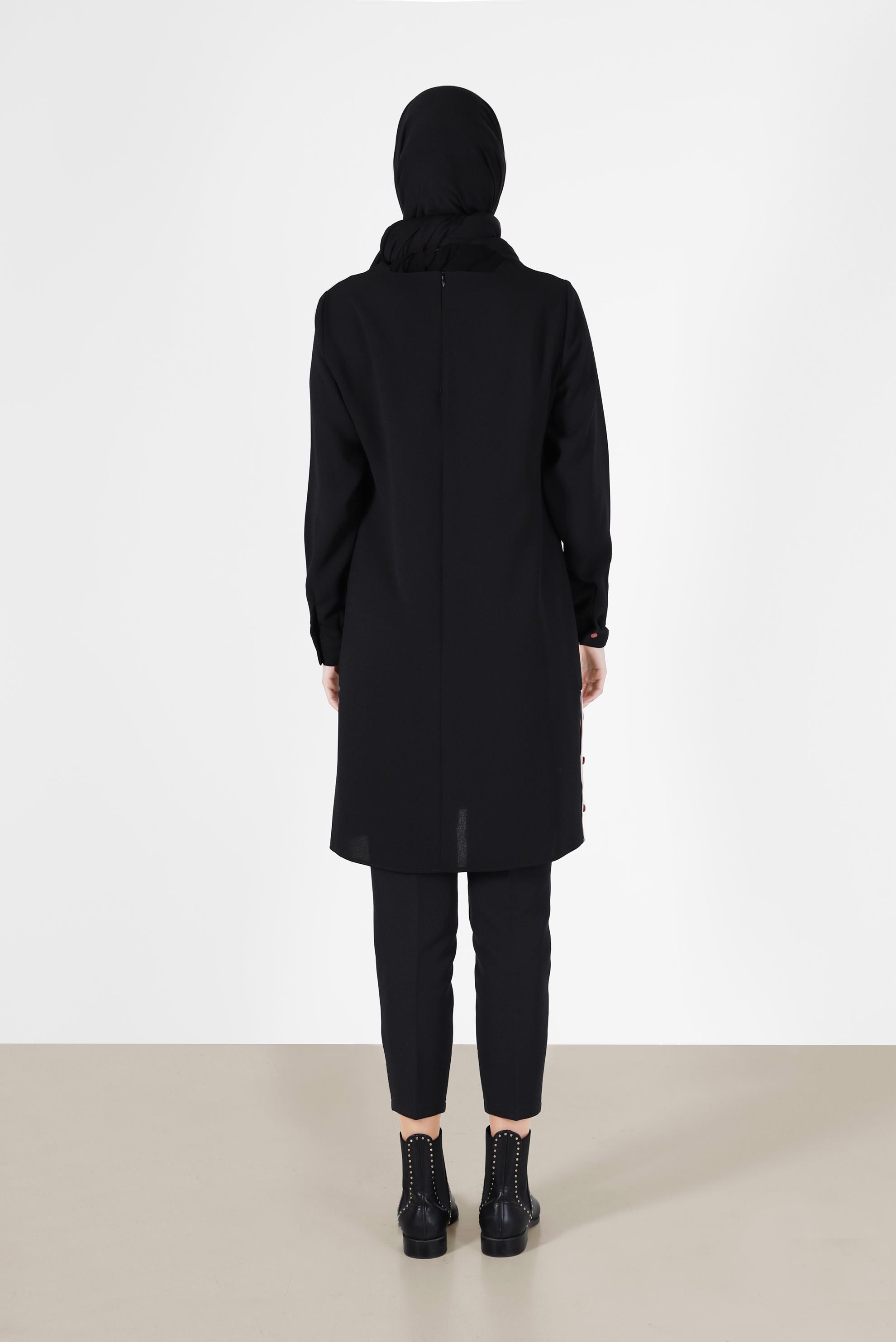 Tesettür giyim SİYAH YANLARI DÜĞME DETAYLI ÇİÇEK BASKILI TUNİK 42172 