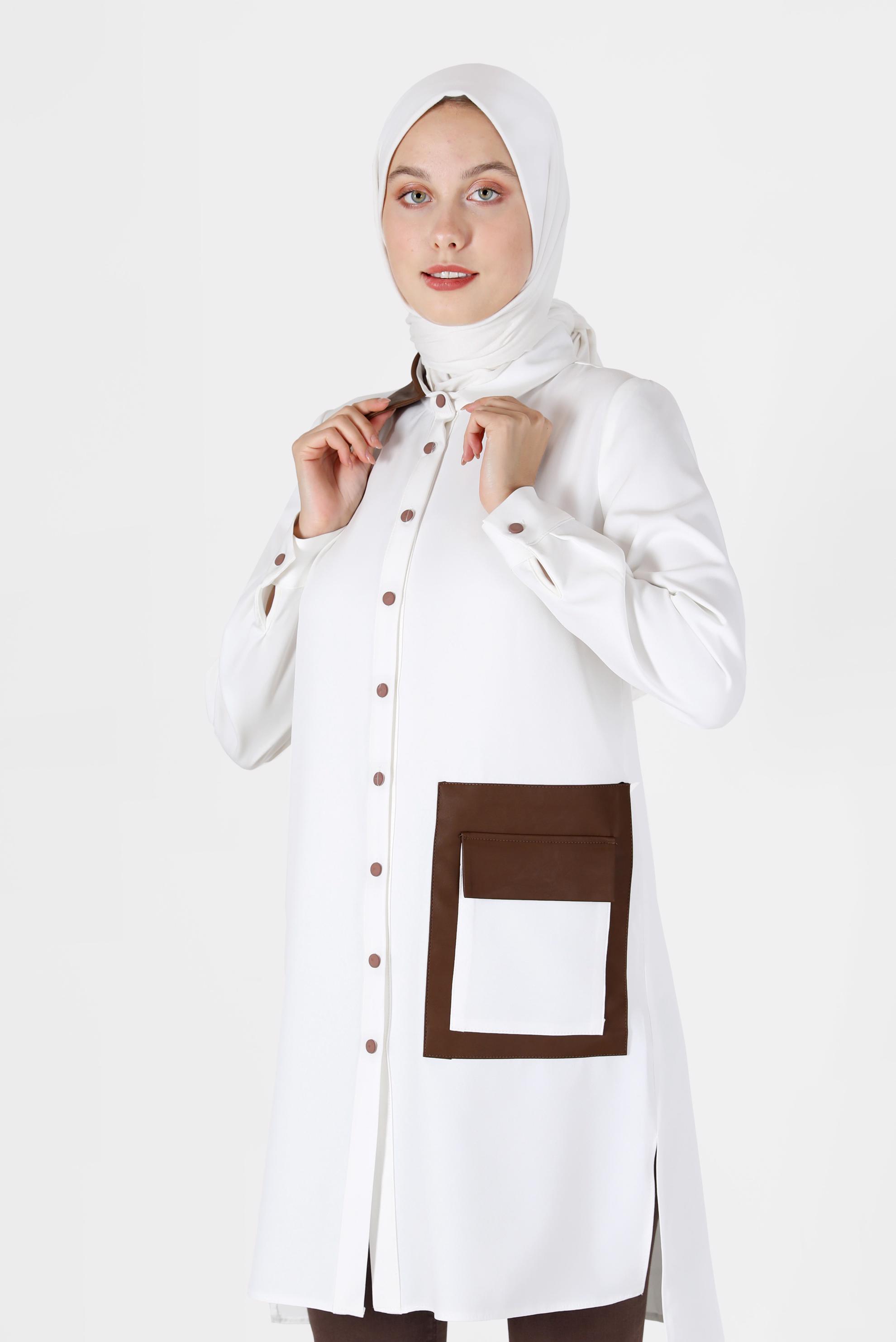 Tesettür giyim BEYAZ DERİ DETAYLI CEPLİ TUNİK 42185