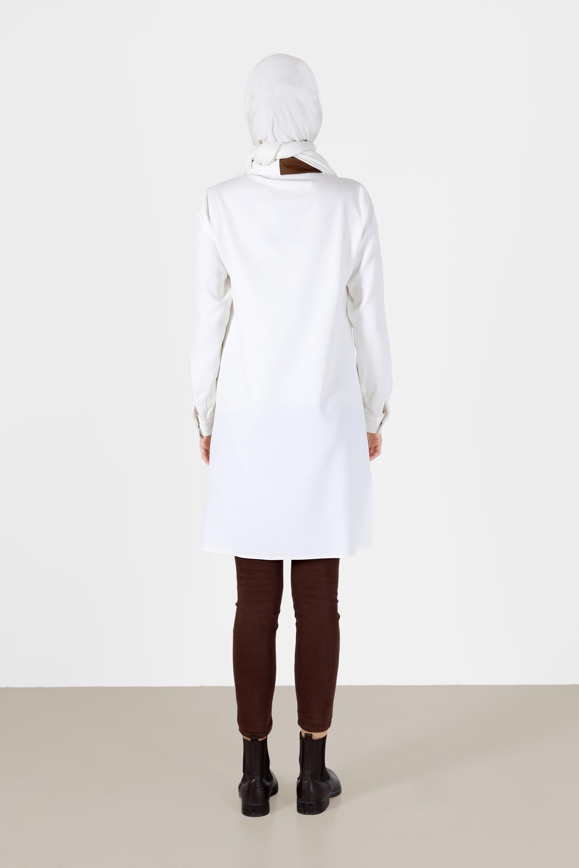 Tesettür giyim BEYAZ DERİ DETAYLI CEPLİ TUNİK 42185