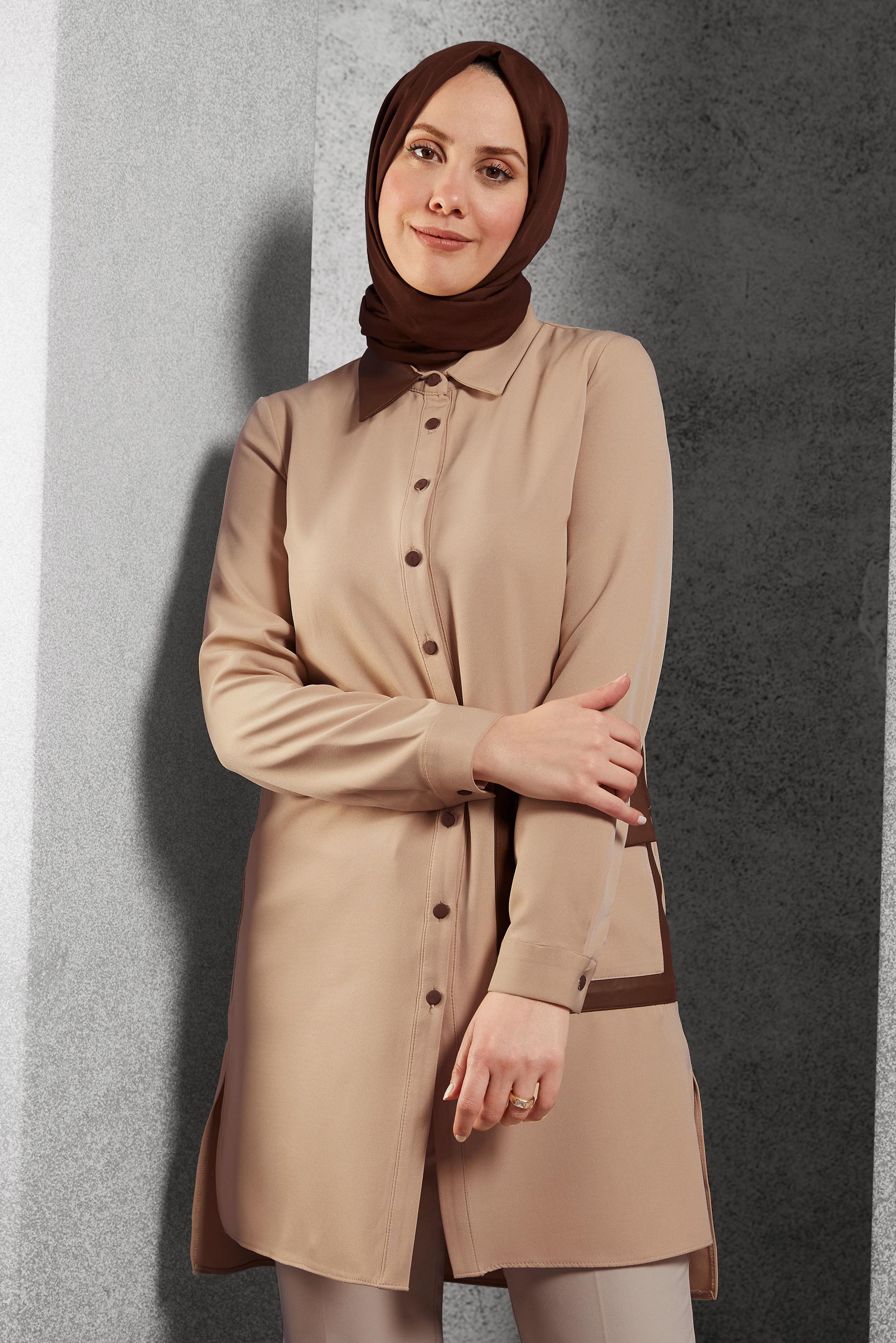 Tesettür giyim BEJ DERİ DETAYLI CEPLİ TUNİK 42185