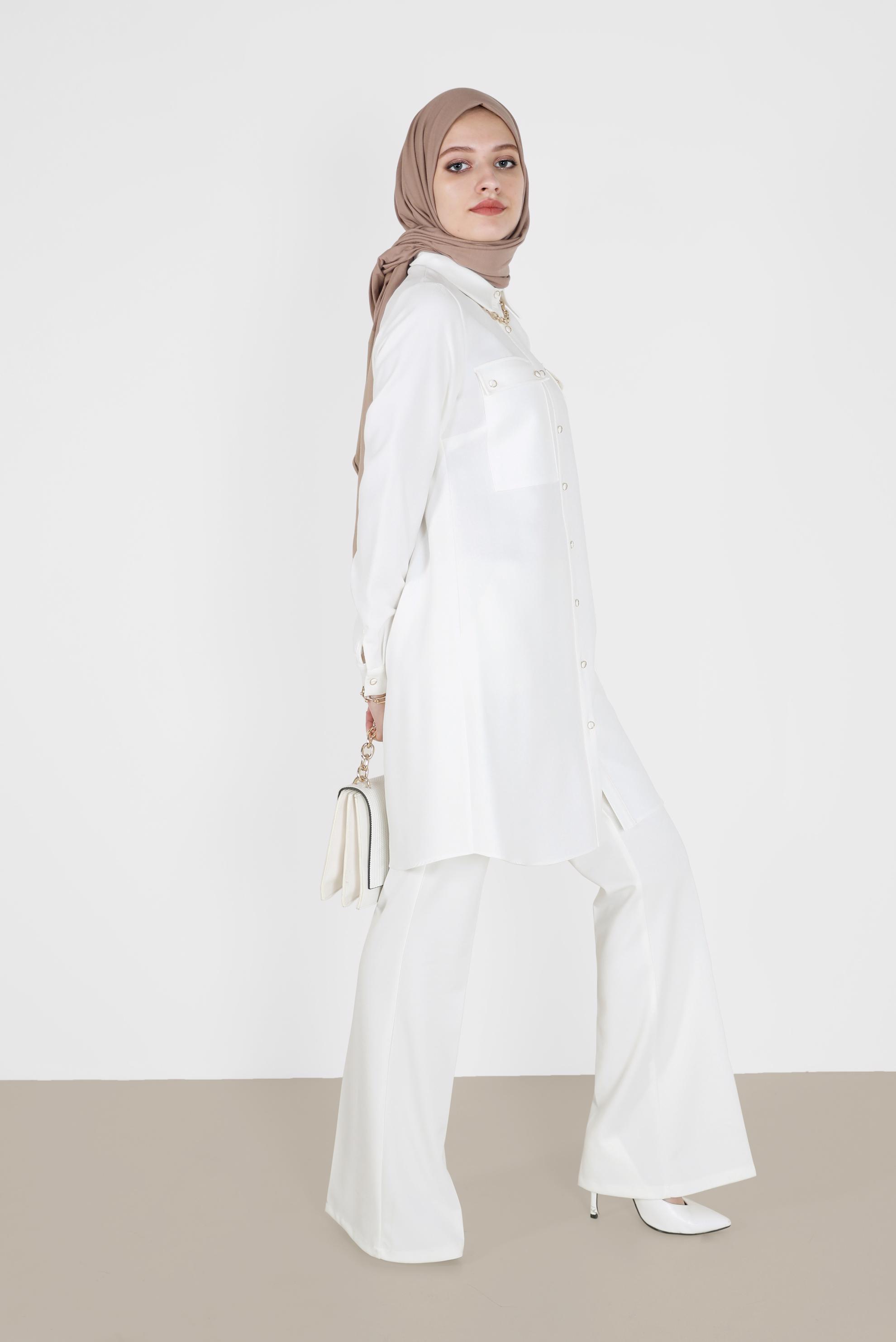 Tesettür giyim BEYAZ DÜĞMELİ CEP DETAYLI TUNİK 42203	