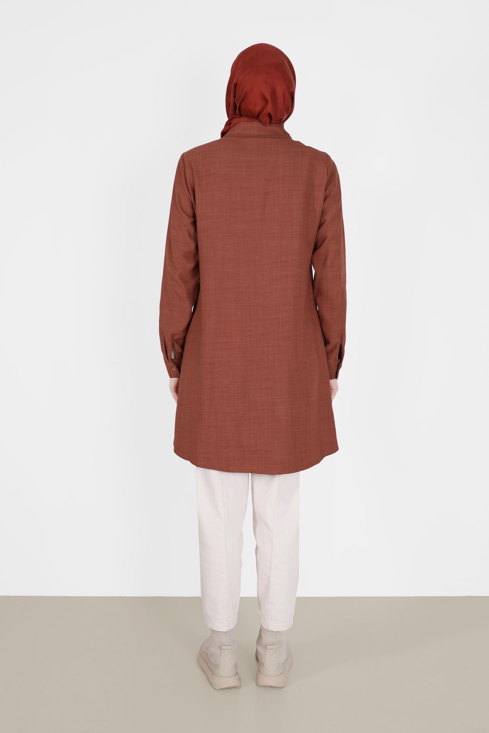 Tesettür giyim KAHVE DÜĞMELİ CEP DETAYLI TUNİK 42203	